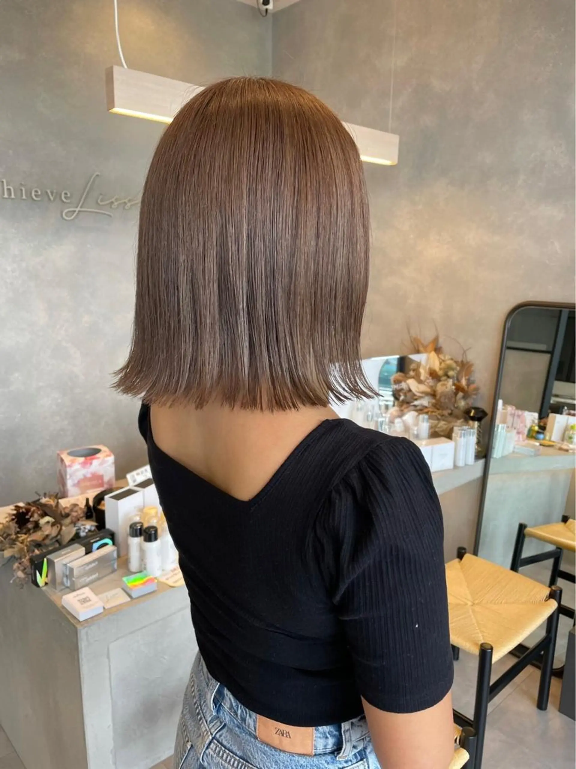 ショート ✨艶カラー・ストレー ト✨Lissのヘアスタイル