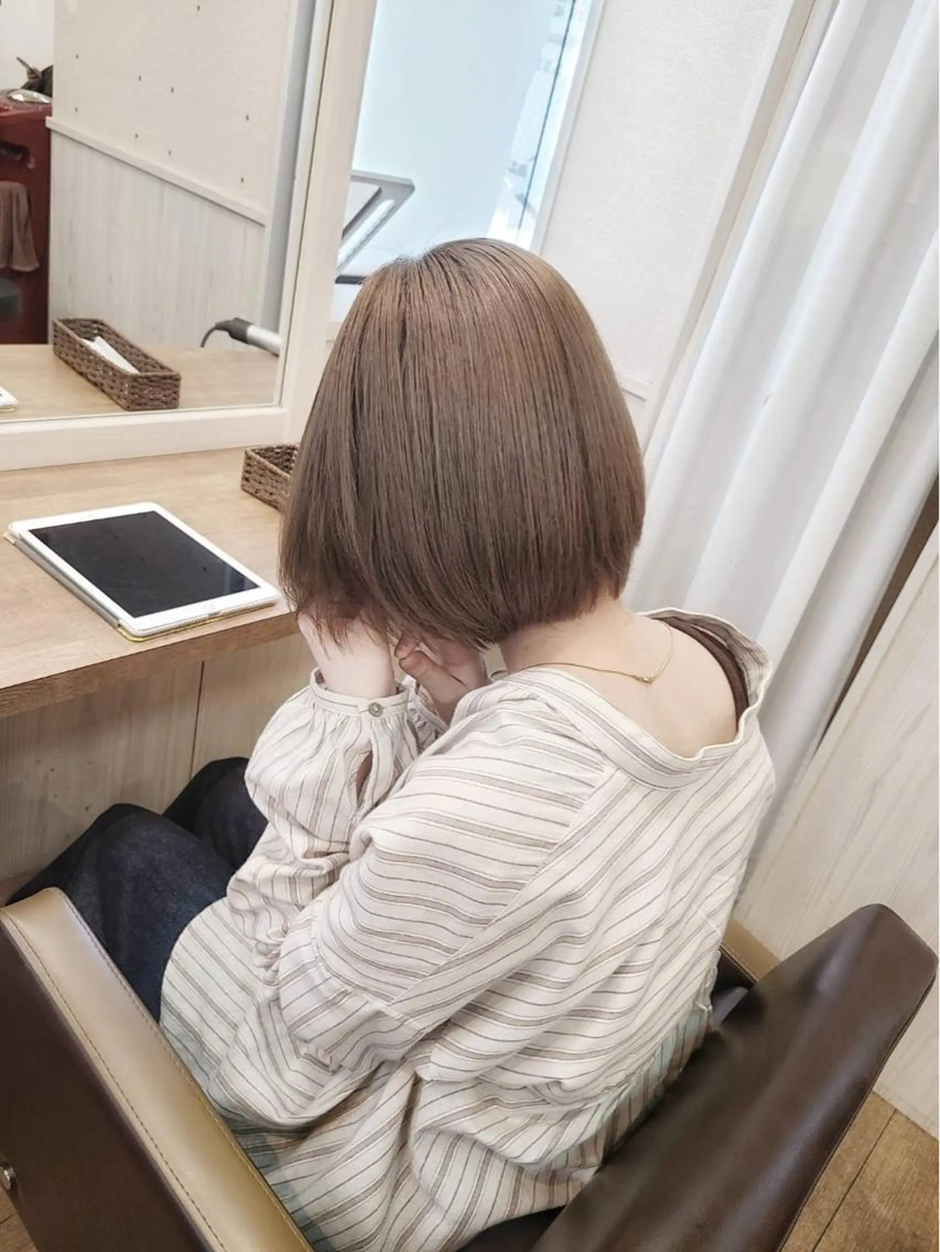 カラー ベージュカラー ハイトーンカラー ハイトーンベージュ カット ヘアカラー トリートメント NUMBER 天王寺YUYAのヘアスタイル