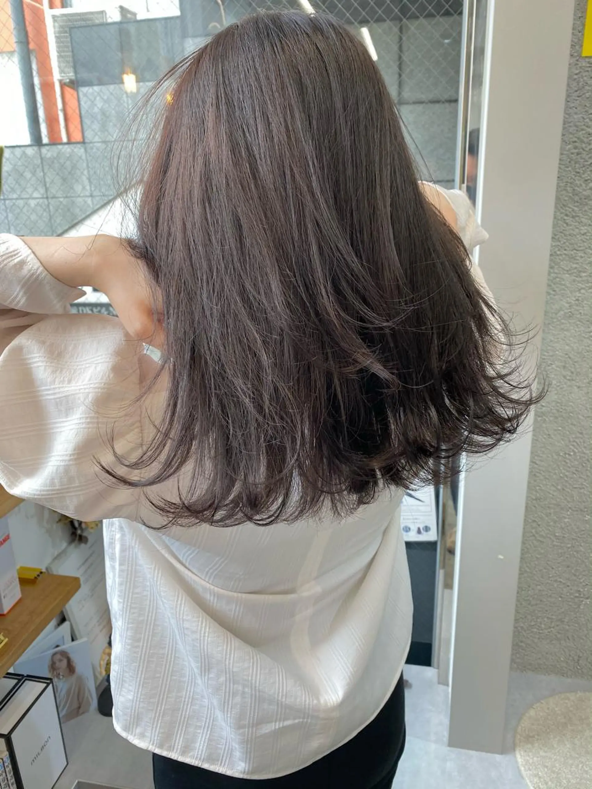 セミロング カラー グレージュ ラベンダーカラー ラベンダーグレージュ ラベンダーグレー ヘアカラー トリートメント パーマ/ケアブリーチ /博多/YOSUKEのヘアスタイル