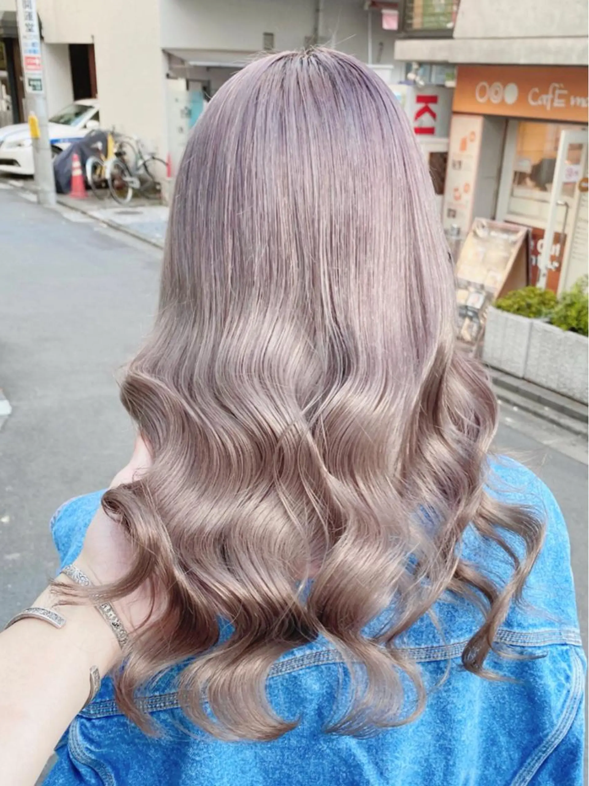 セミロング ヘアカラー トリートメント ハイトーン髪質改善 🎀🐰堀川智史🎀のヘアスタイル