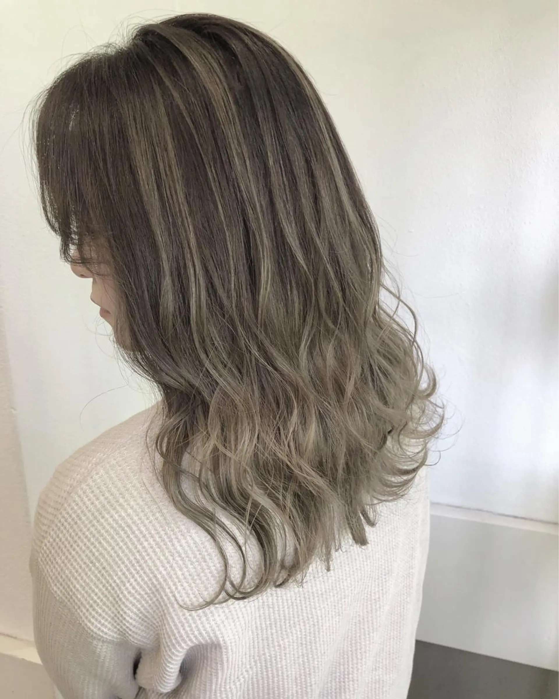 セミロング カラー ヘアアレンジ バレイヤージュ ハイライトカラー ハイライト レイヤーカット ヘアカラー トリートメント GiseL天神カラー 髪質改善/ブリーチのヘアスタイル