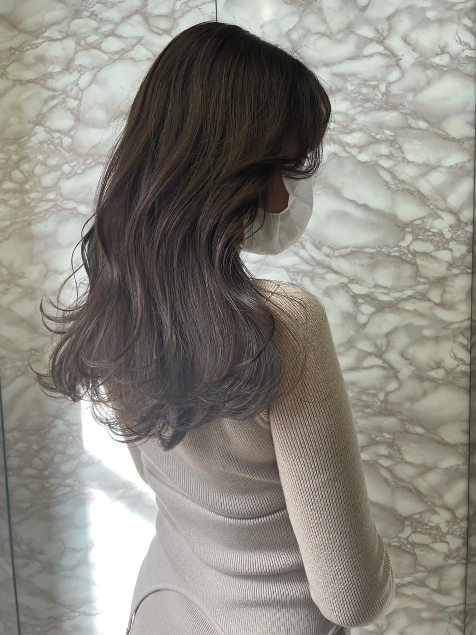 セミロング カラー グレージュ イルミナカラー 極上の艶髪 RINAのヘアスタイル