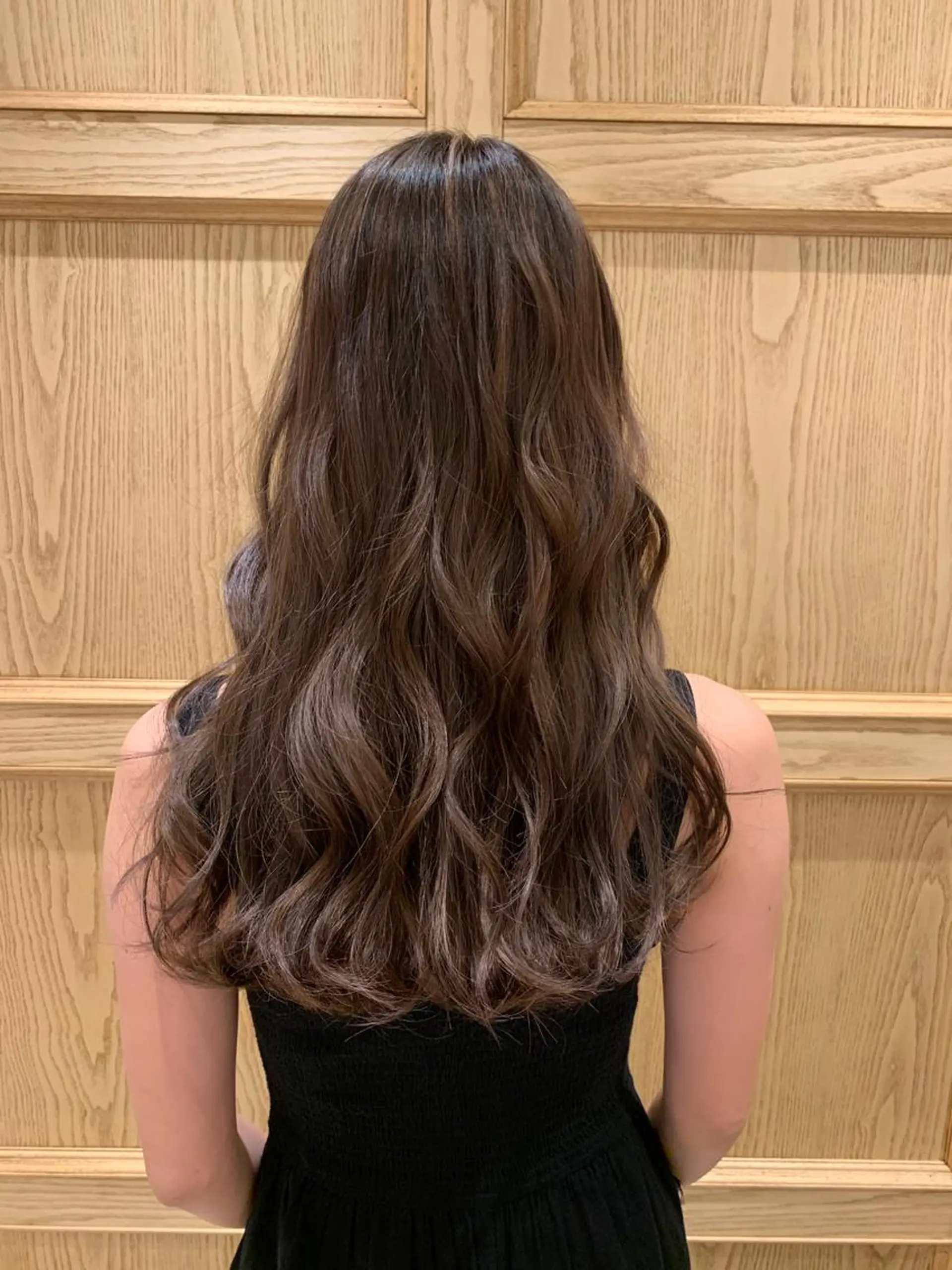 ロング カラー アッシュ ハイライトカラー ハイライト ヘアカラー 🫧透明感カラー🫧 美髪矯正🫧チサトのヘアスタイル