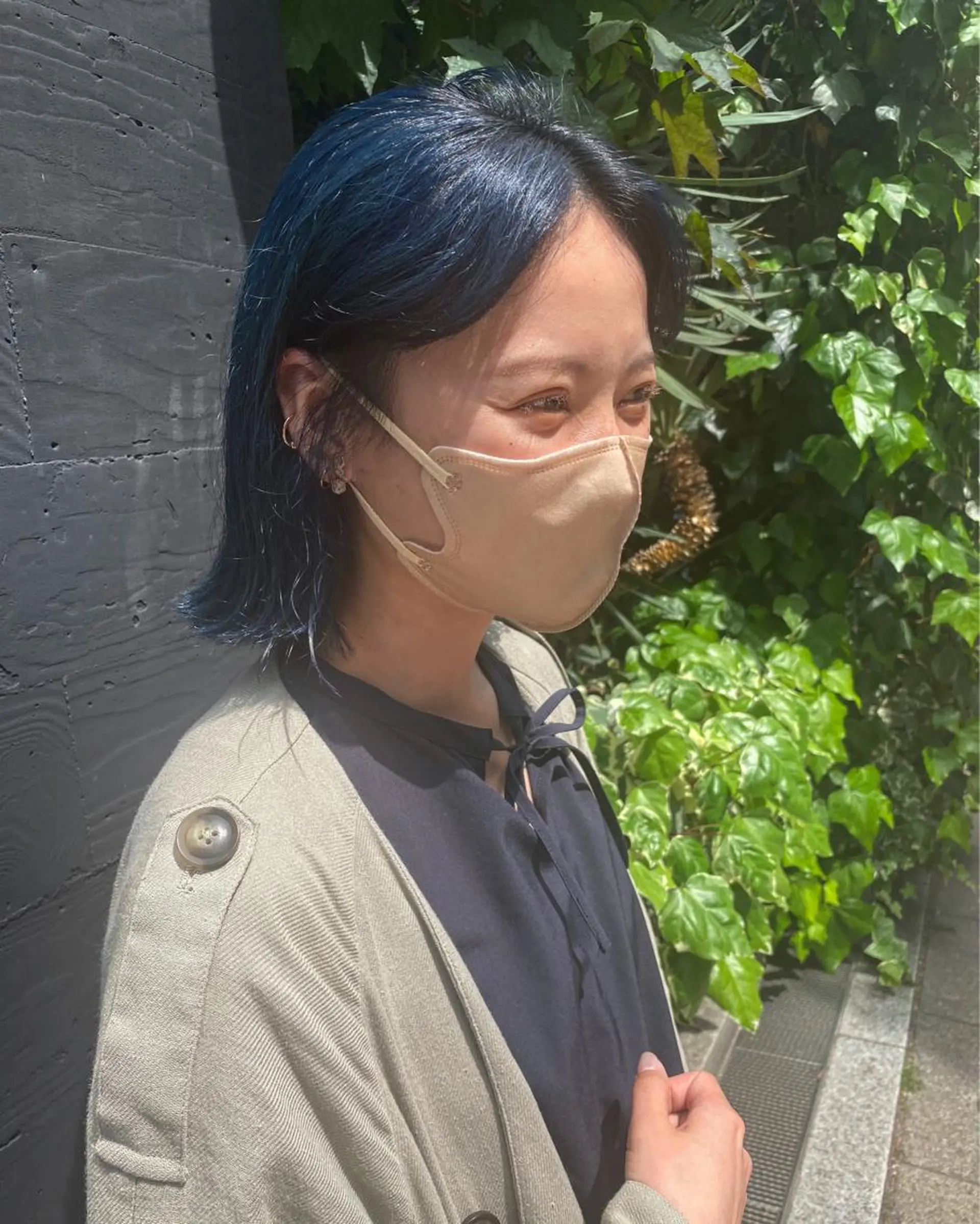 ショート カラー ネイビーカラー やまもと さえのヘアスタイル