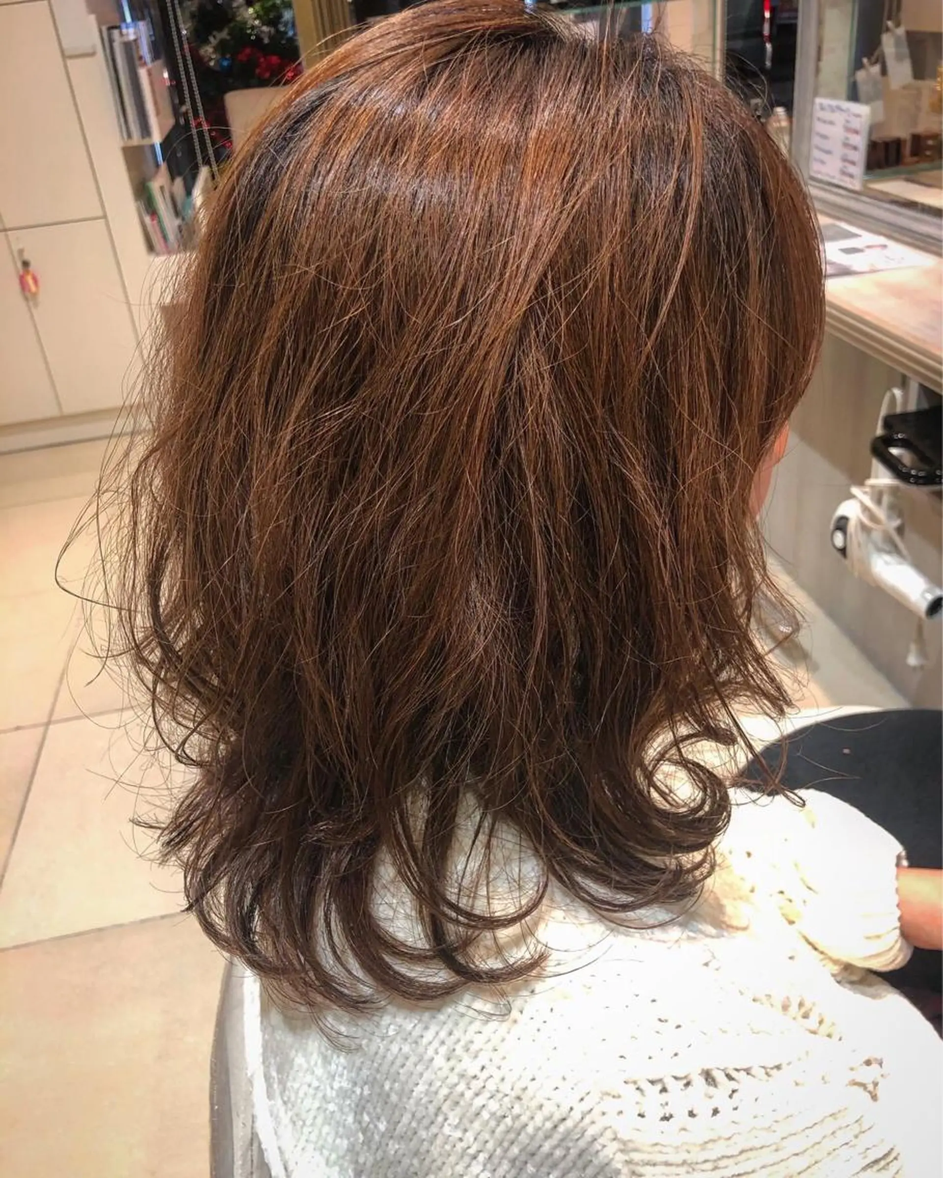 セミロング 似合う髪型が 分からない方へのヘアスタイル