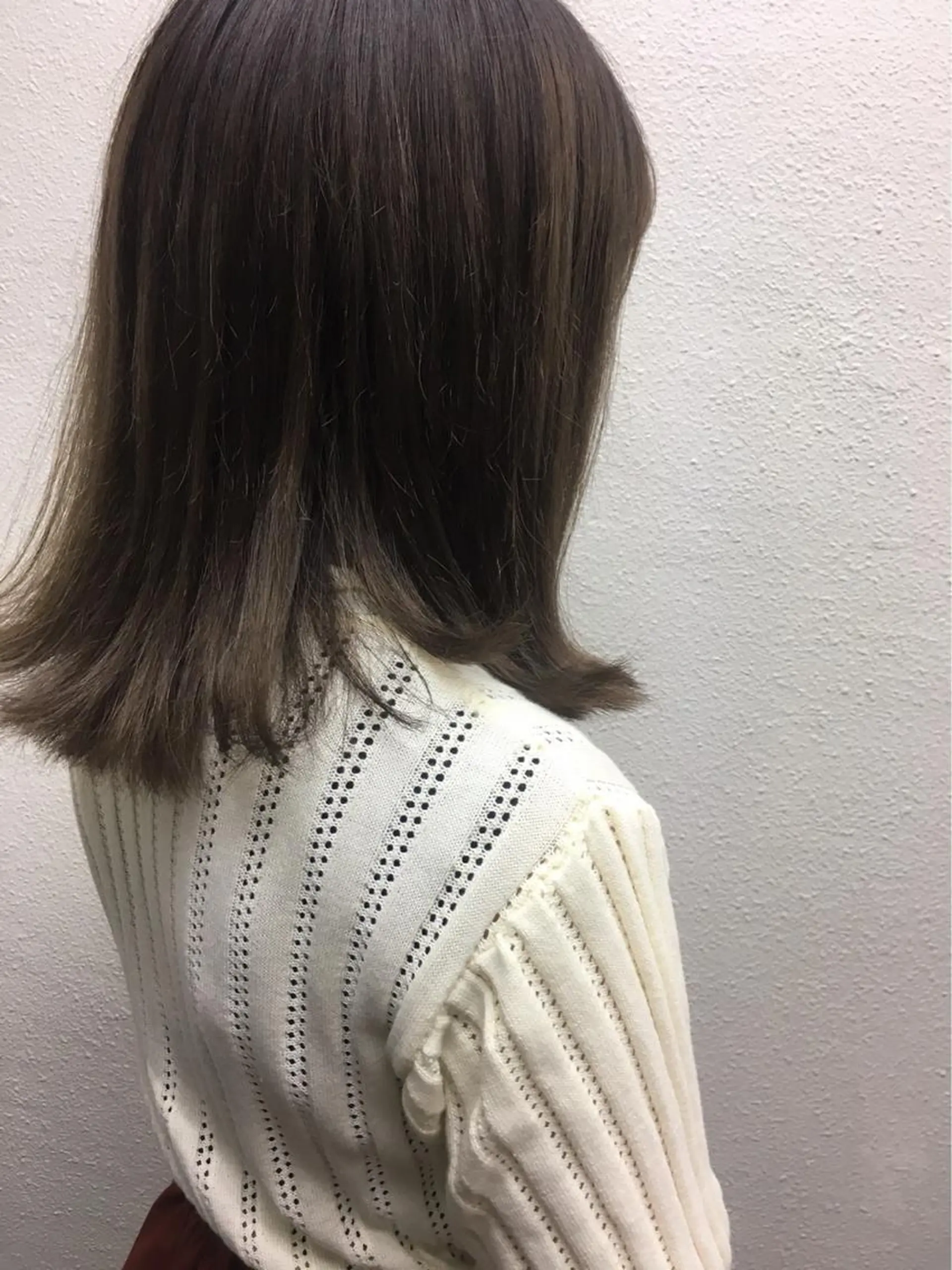 ミディアム カラー 切りっぱなしロブ 外ハネヘア レイヤーカット🎀 kanaのヘアスタイル