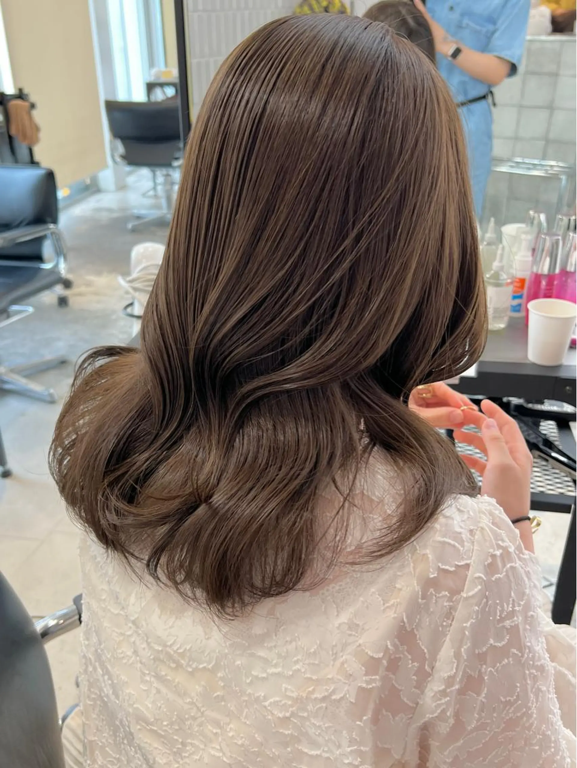 ロング カラー ヘアアレンジ ベージュカラー オリーブベージュ ヘアカラー トリートメント ヘアセット 天神レイヤーカット No.1💖マユカのヘアスタイル