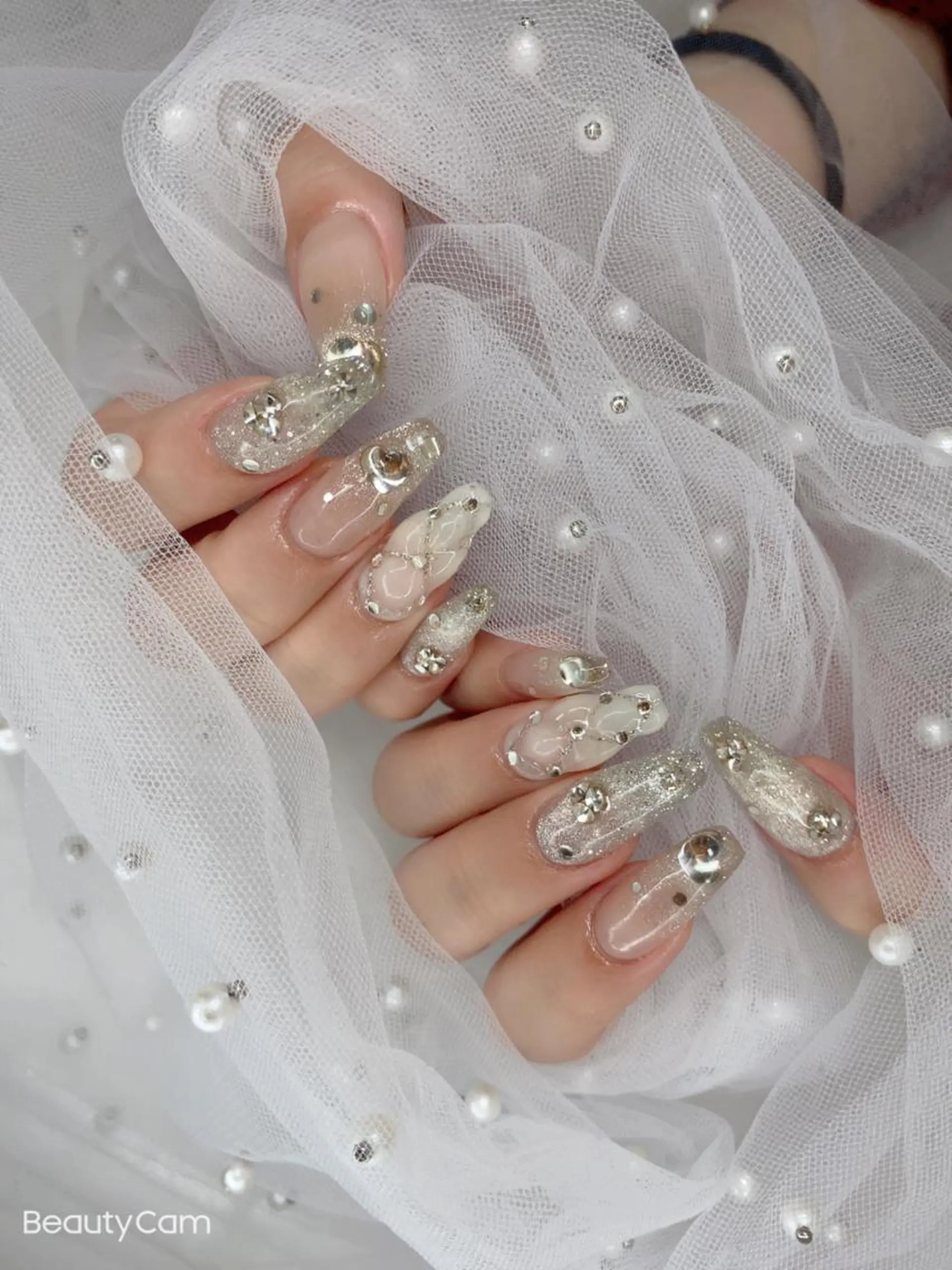 ネイル I-nailロング /ワンホン/キラキラのネイルデザイン