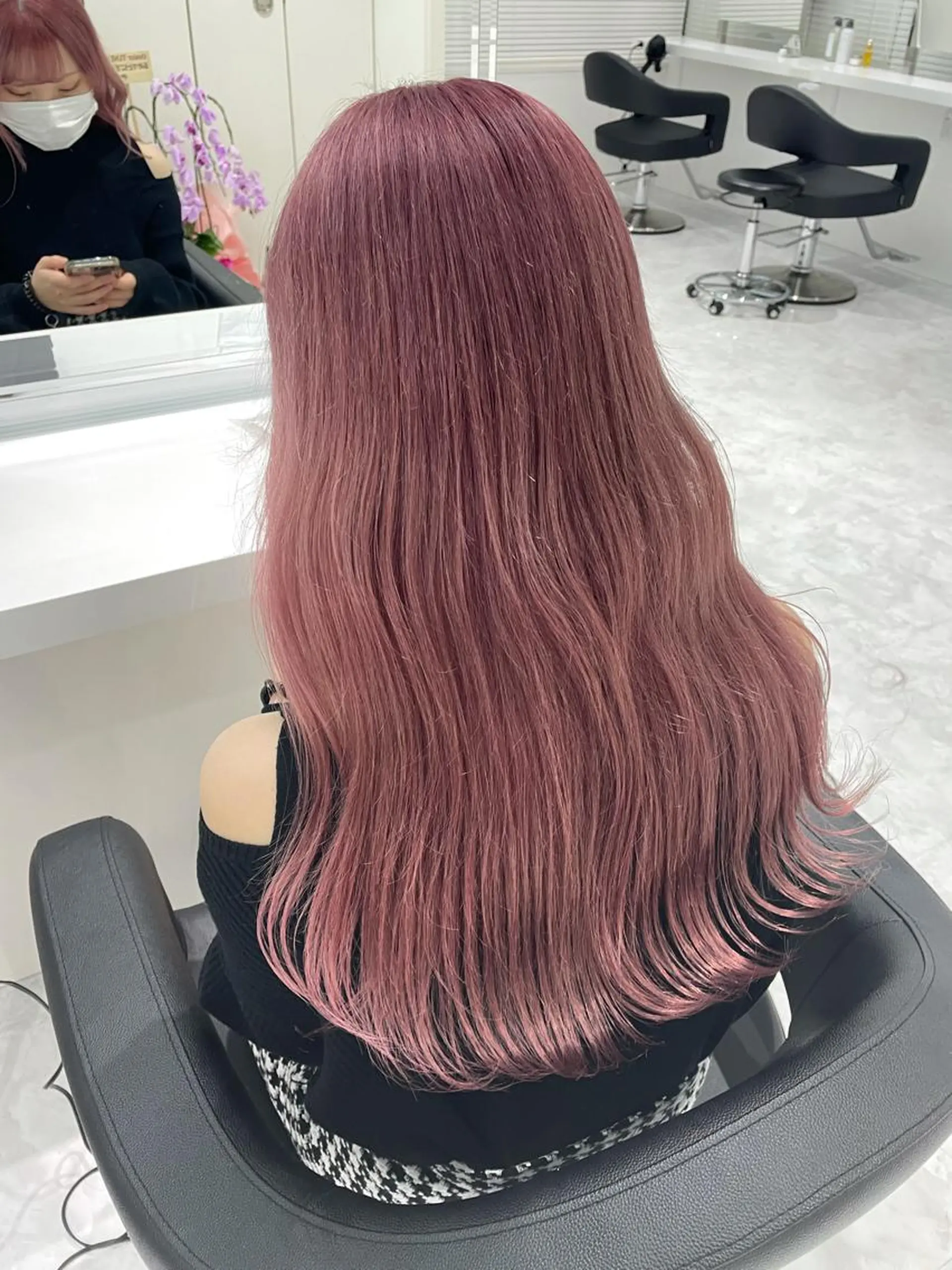 ロング カラー ヘアアレンジ 名古屋ムラ修正 ハイトーンのヘアスタイル