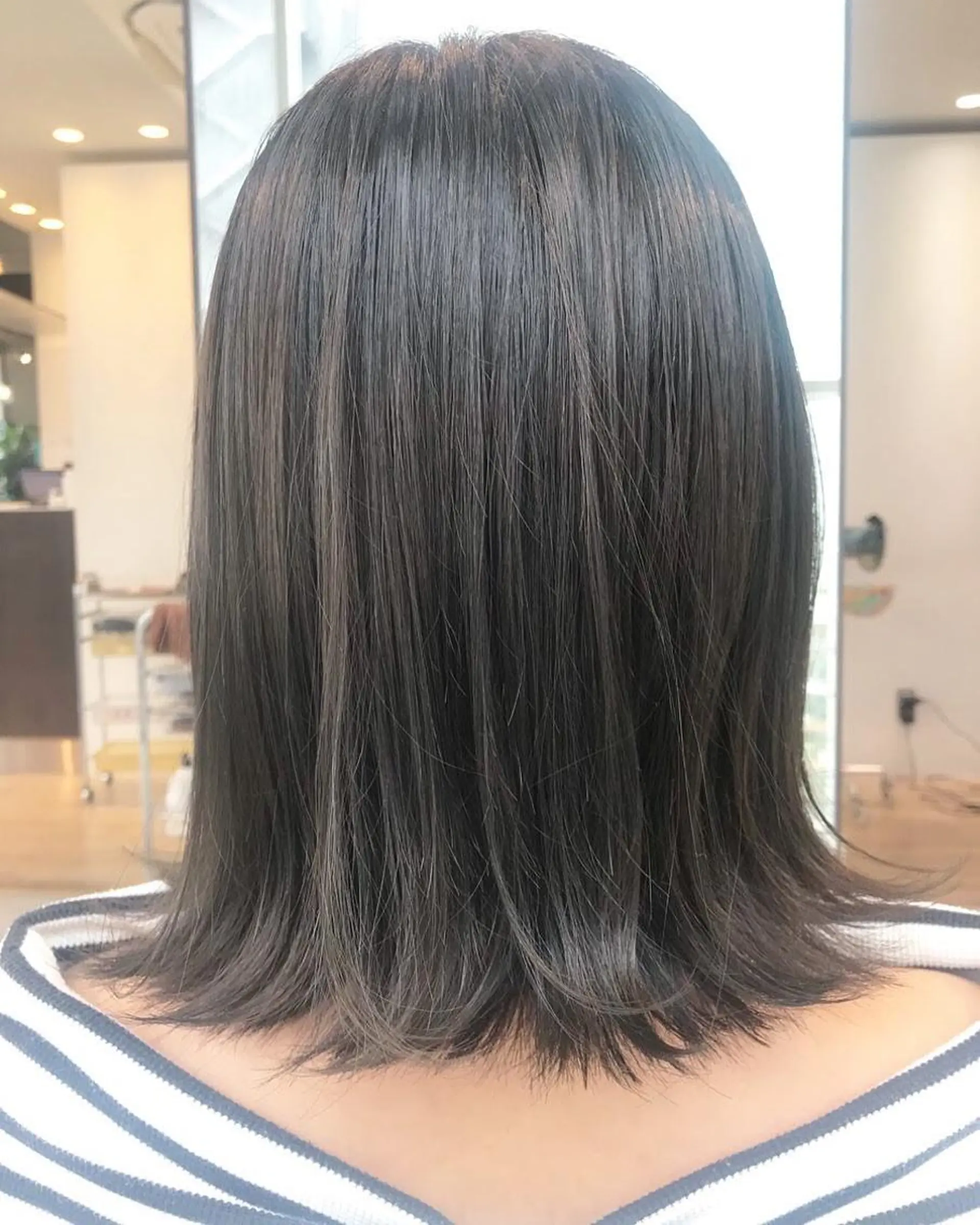 ミディアム カラー 逗子葉山 ナオイカイラのヘアスタイル