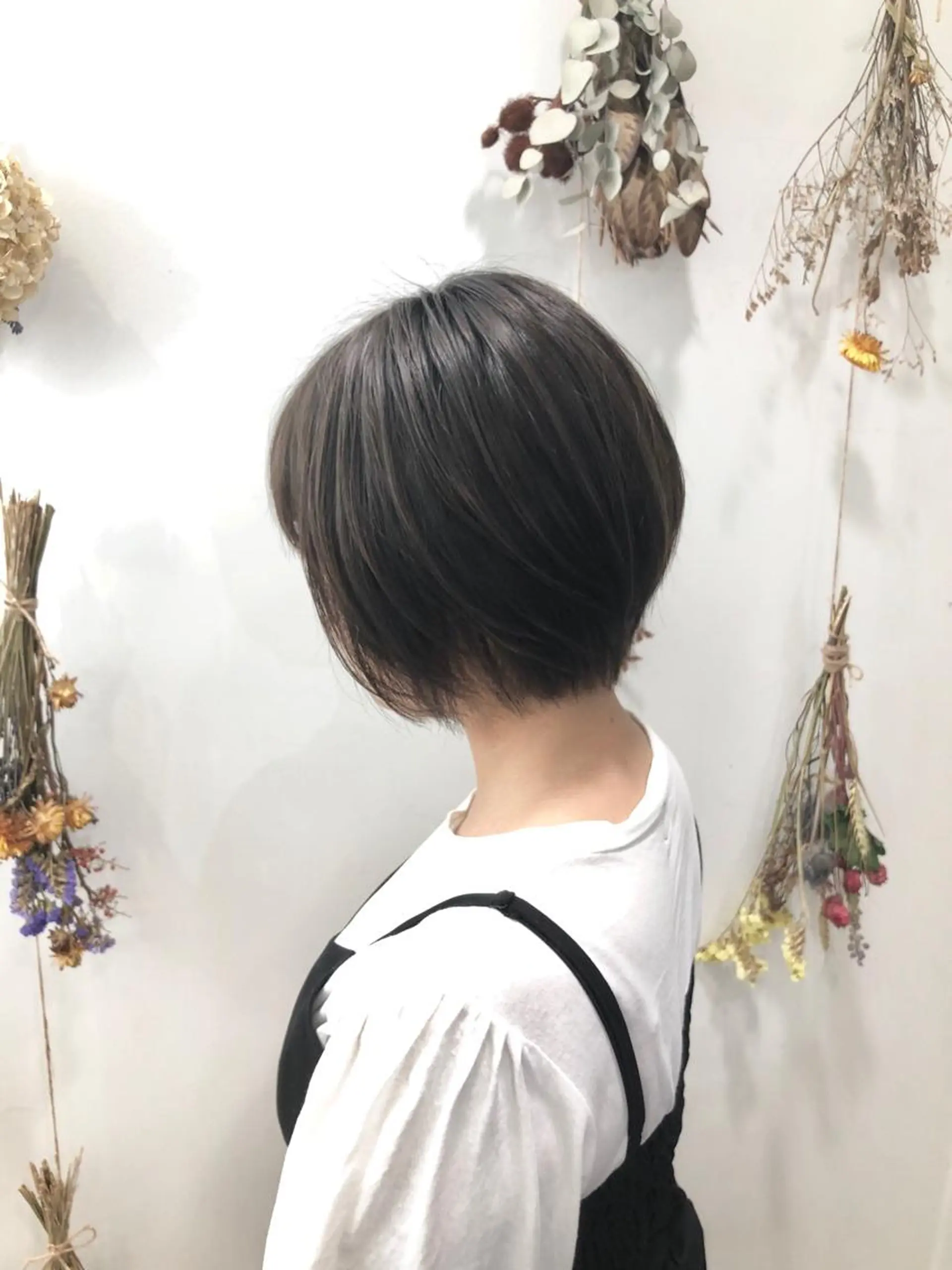 カラー ショートボブ ハイライトカラー ボブ 東梅田エリアカラー ヘアセットNo. 1のヘアスタイル