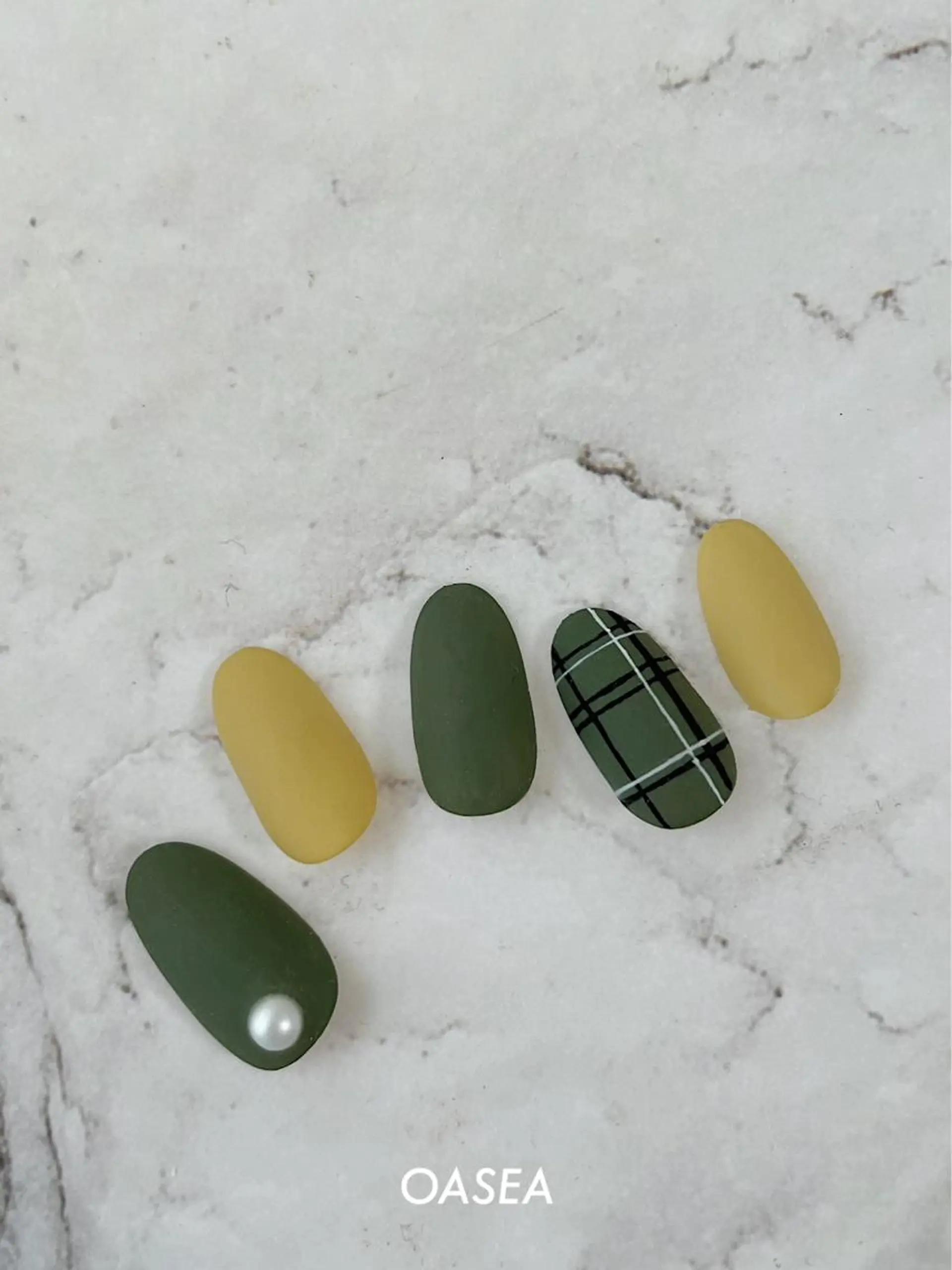 ネイル ハンドネイル 🌞💜 KAORI 🌴のネイルデザイン