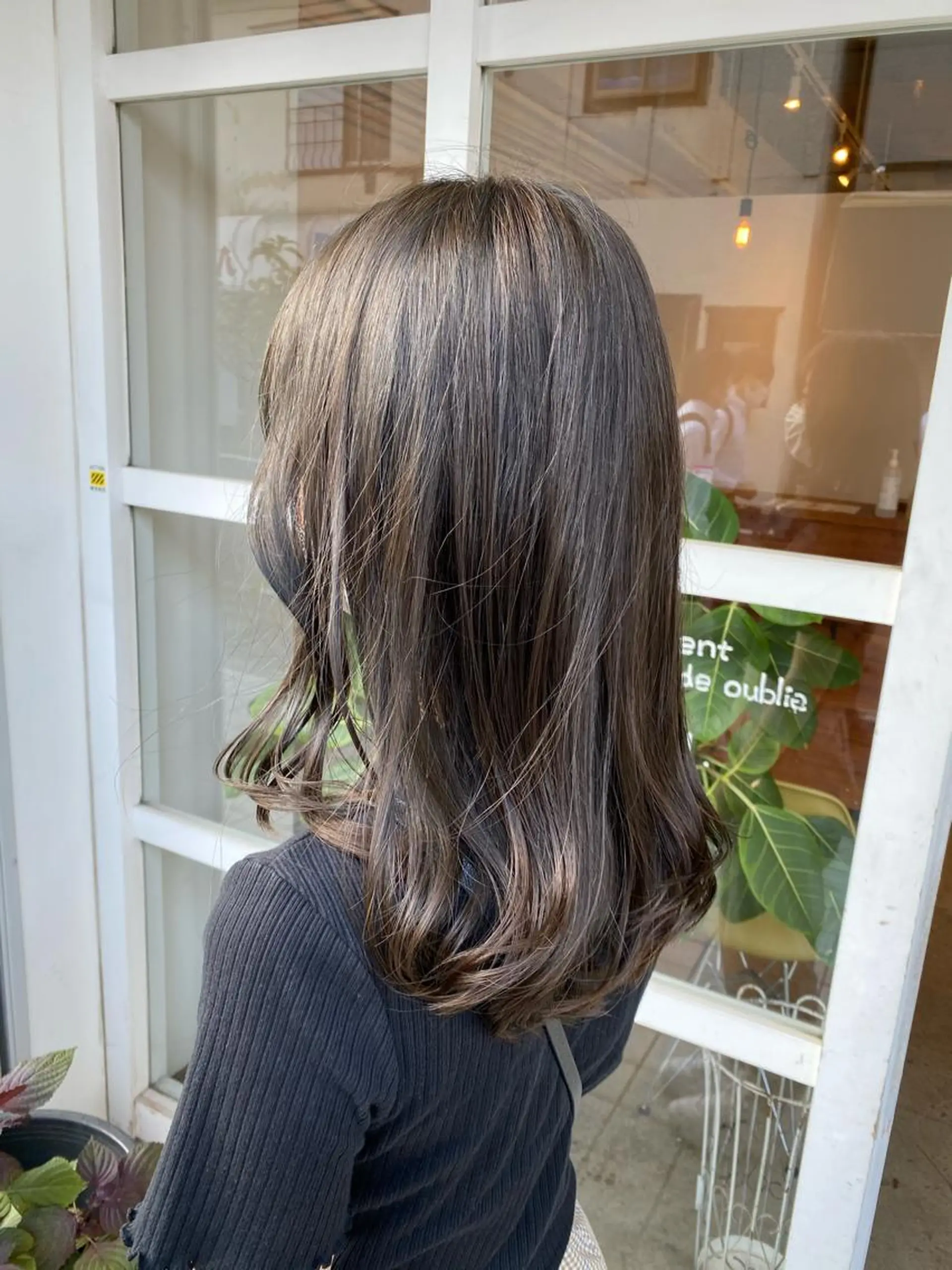 ミディアム カラー わかばやし ゆうこのヘアスタイル