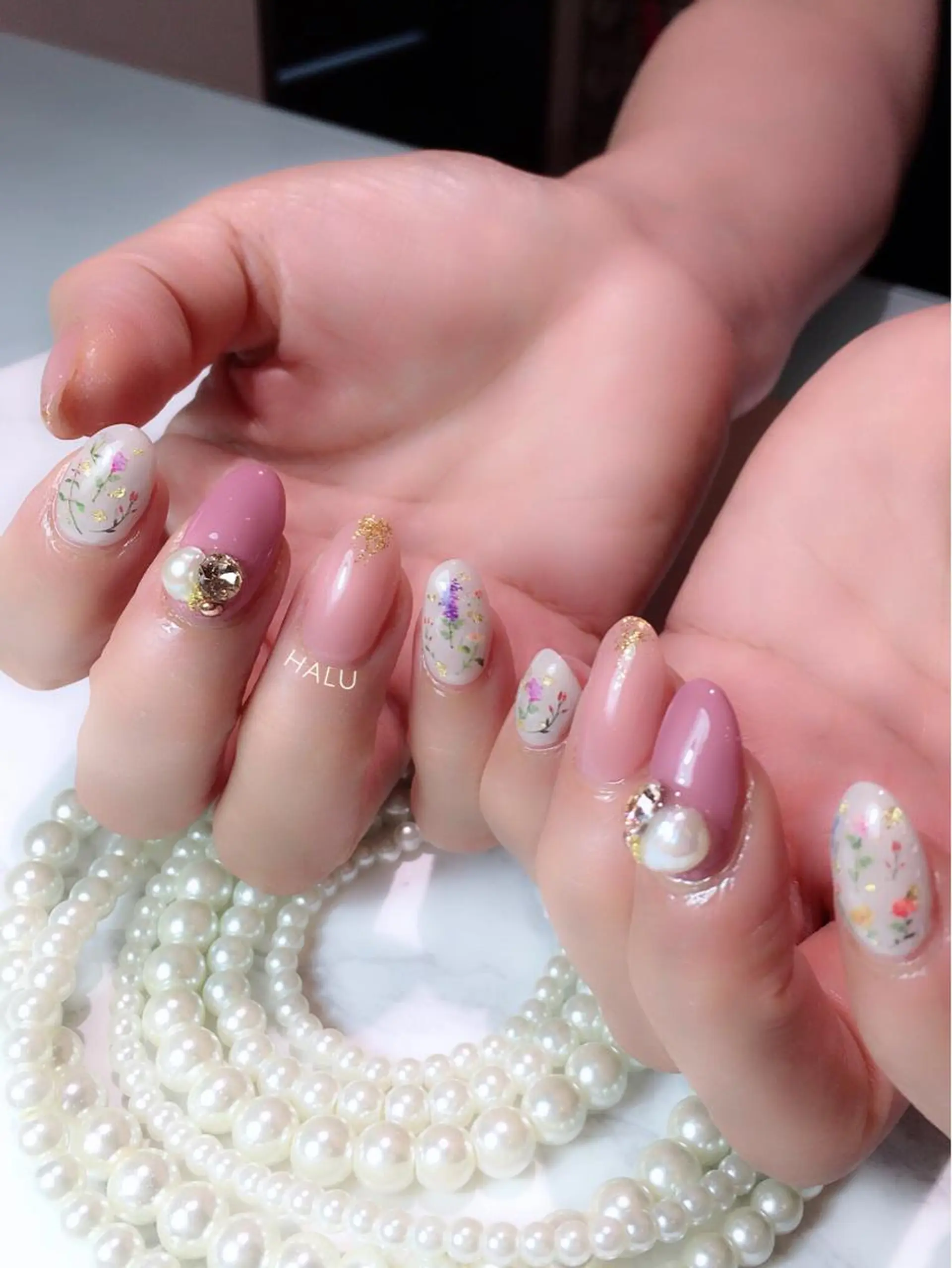 ネイル ガーリー HALU ハルのネイルデザイン
