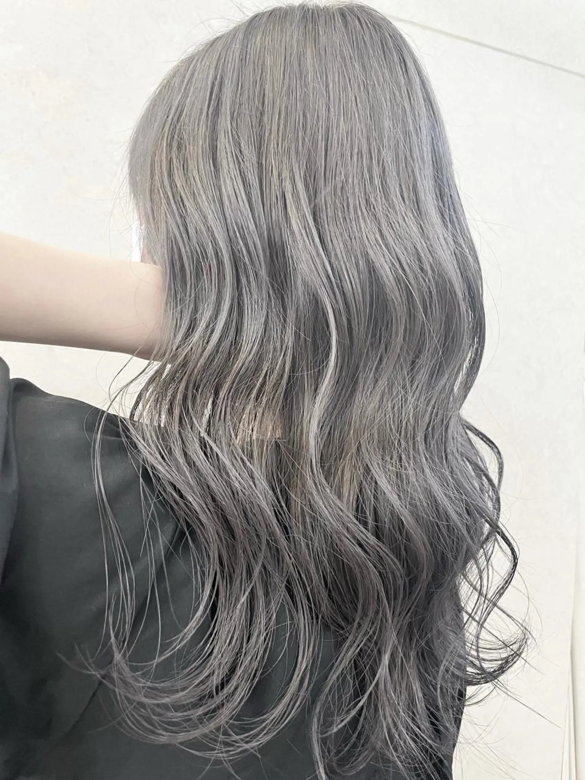 ミディアム カラー パーマ ヘアアレンジ メンズ シールエクステ メンズバレイヤージュ メンズブリーチ メンズハイライト メンズインナーカラー 🦋高瀬寛菜🦋 韓国/ブリーチのヘアスタイル