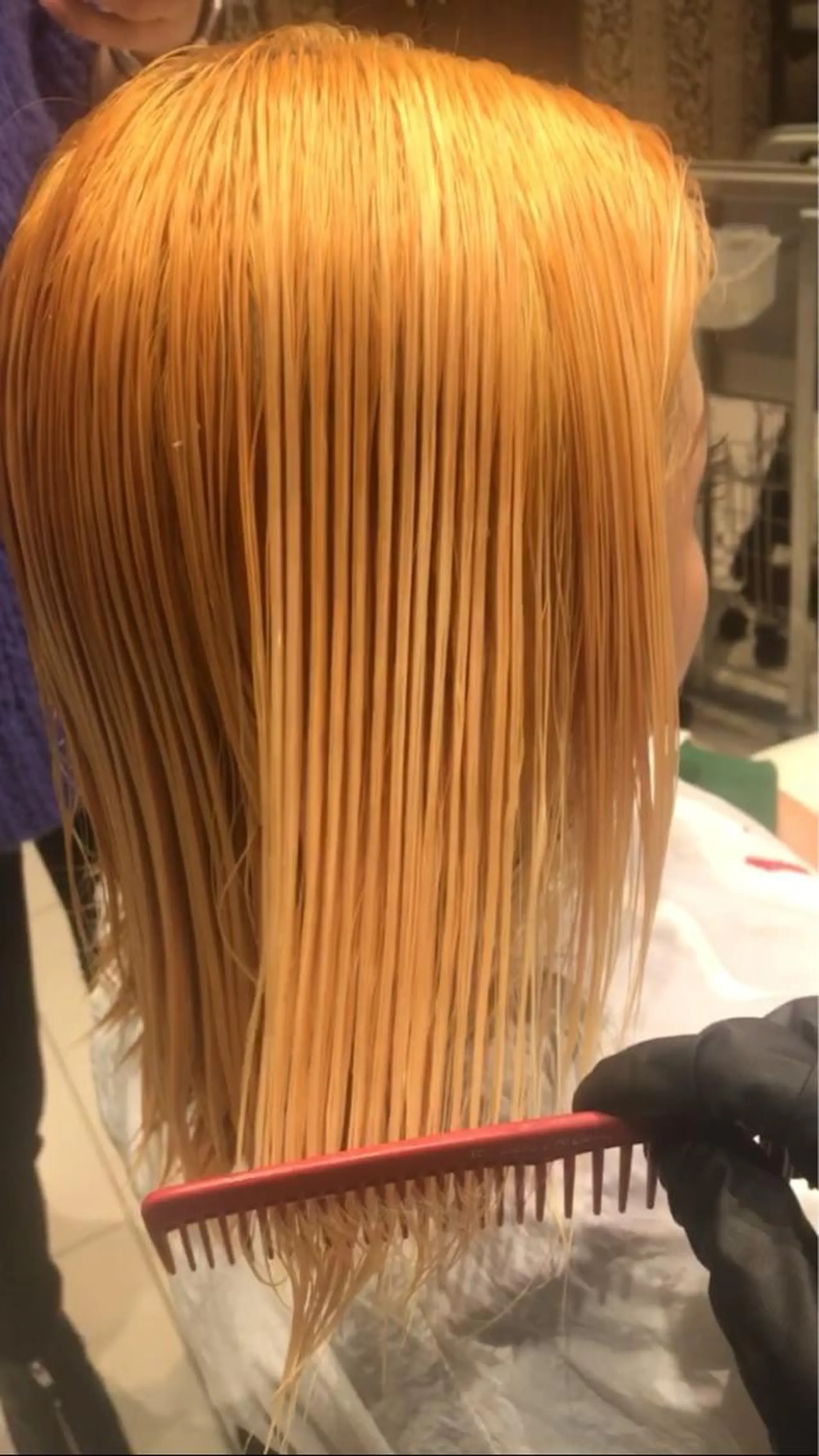 カラー ブリーチ ケアブリーチ SEA BELLE YASUのヘアスタイル