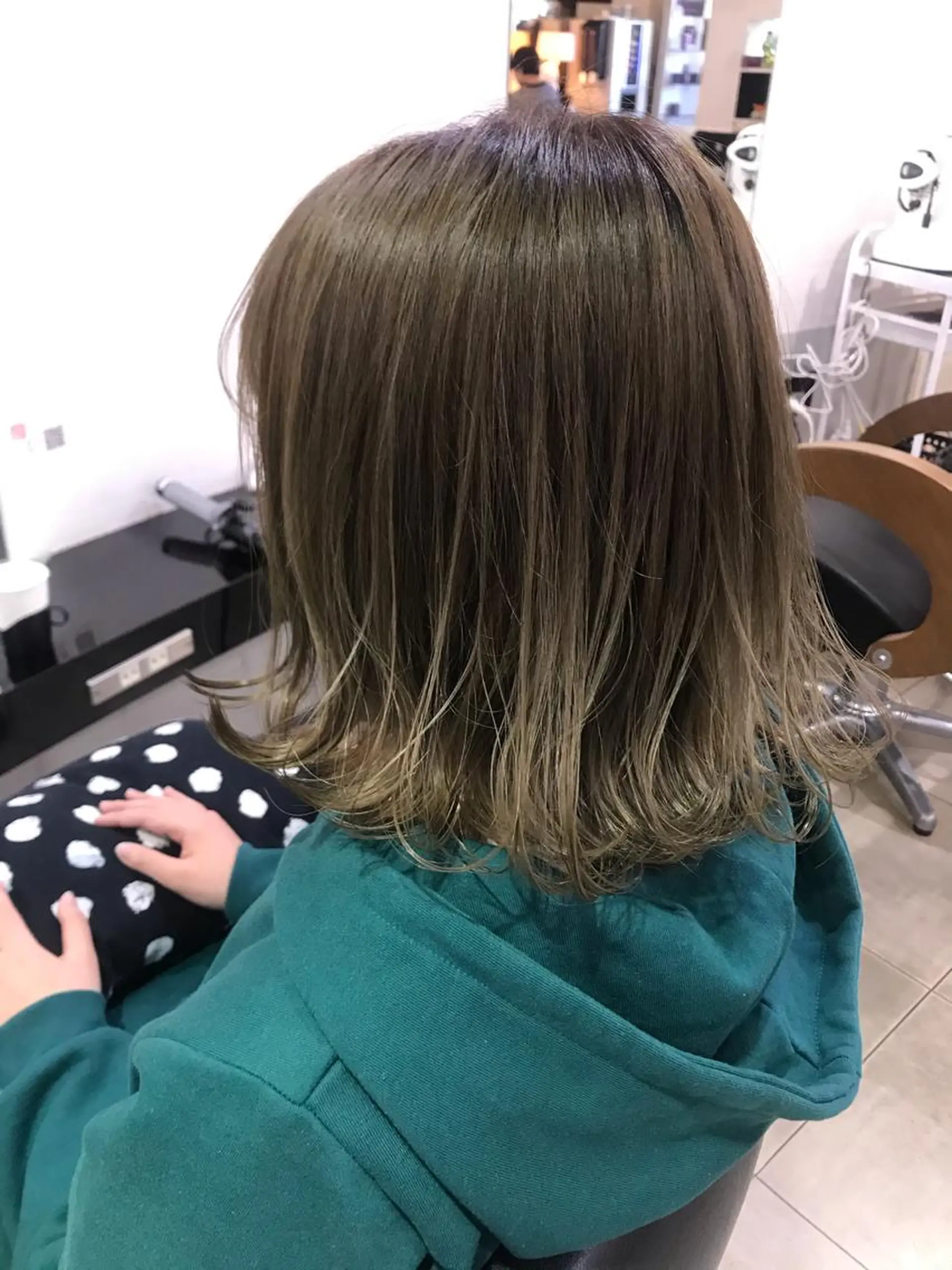 ミディアム カラー ヘアアレンジ イルミナカラー 烏山 達也のヘアスタイル
