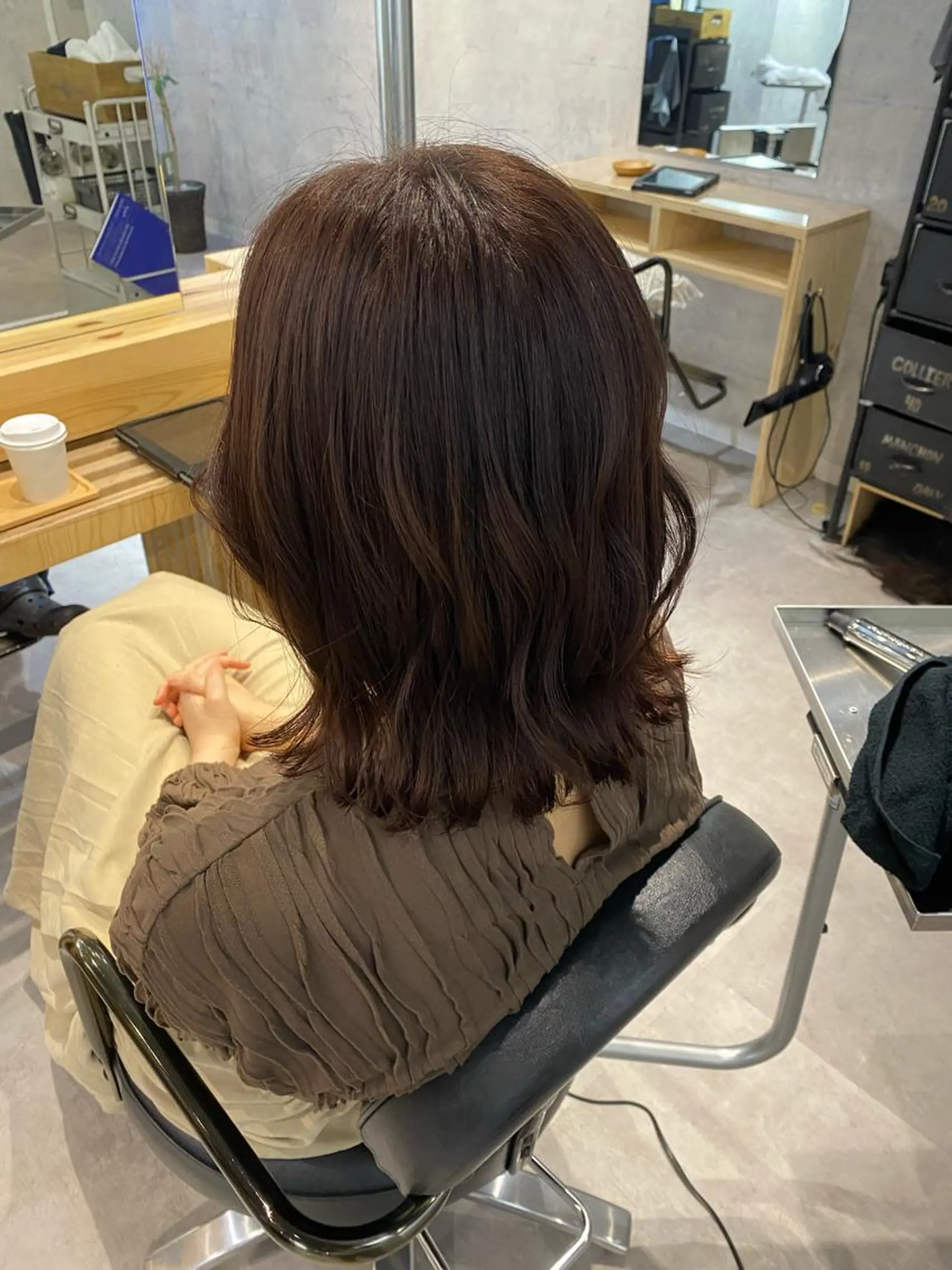 ミディアム カラー Sia中野新橋　店長 田中　優莉乃のヘアスタイル