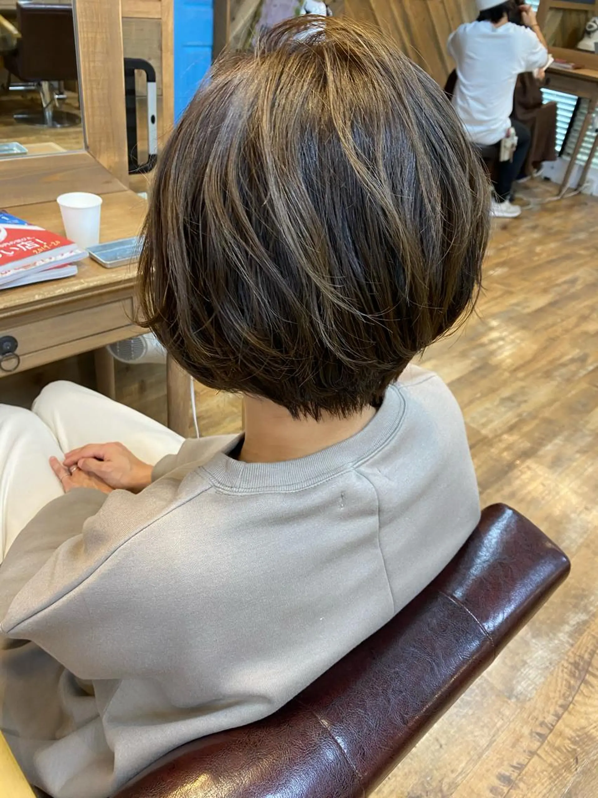 ショート カラー パーマ カット re naのヘアスタイル