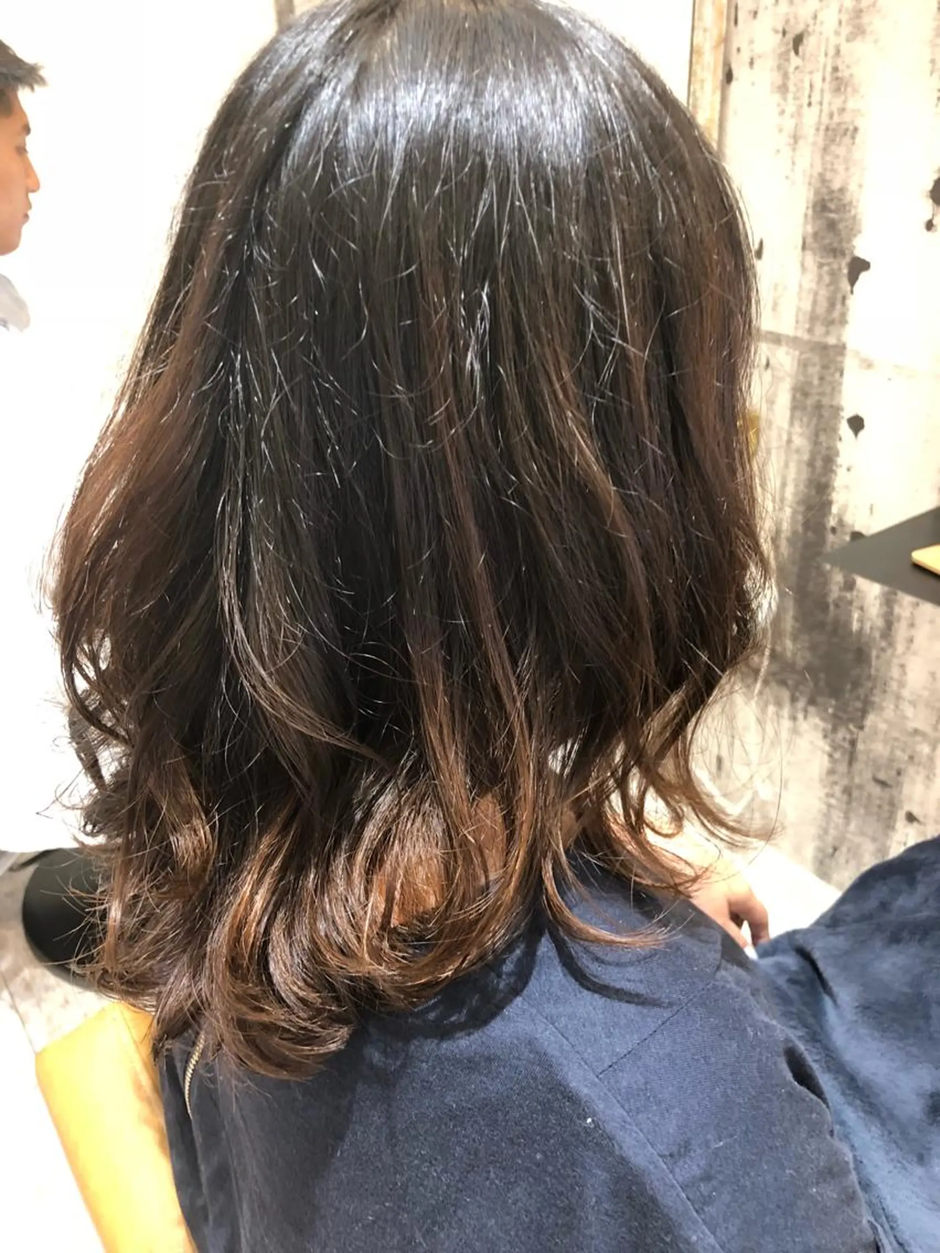 ミディアム パーマ 【デザイナー】田中 美生のヘアスタイル