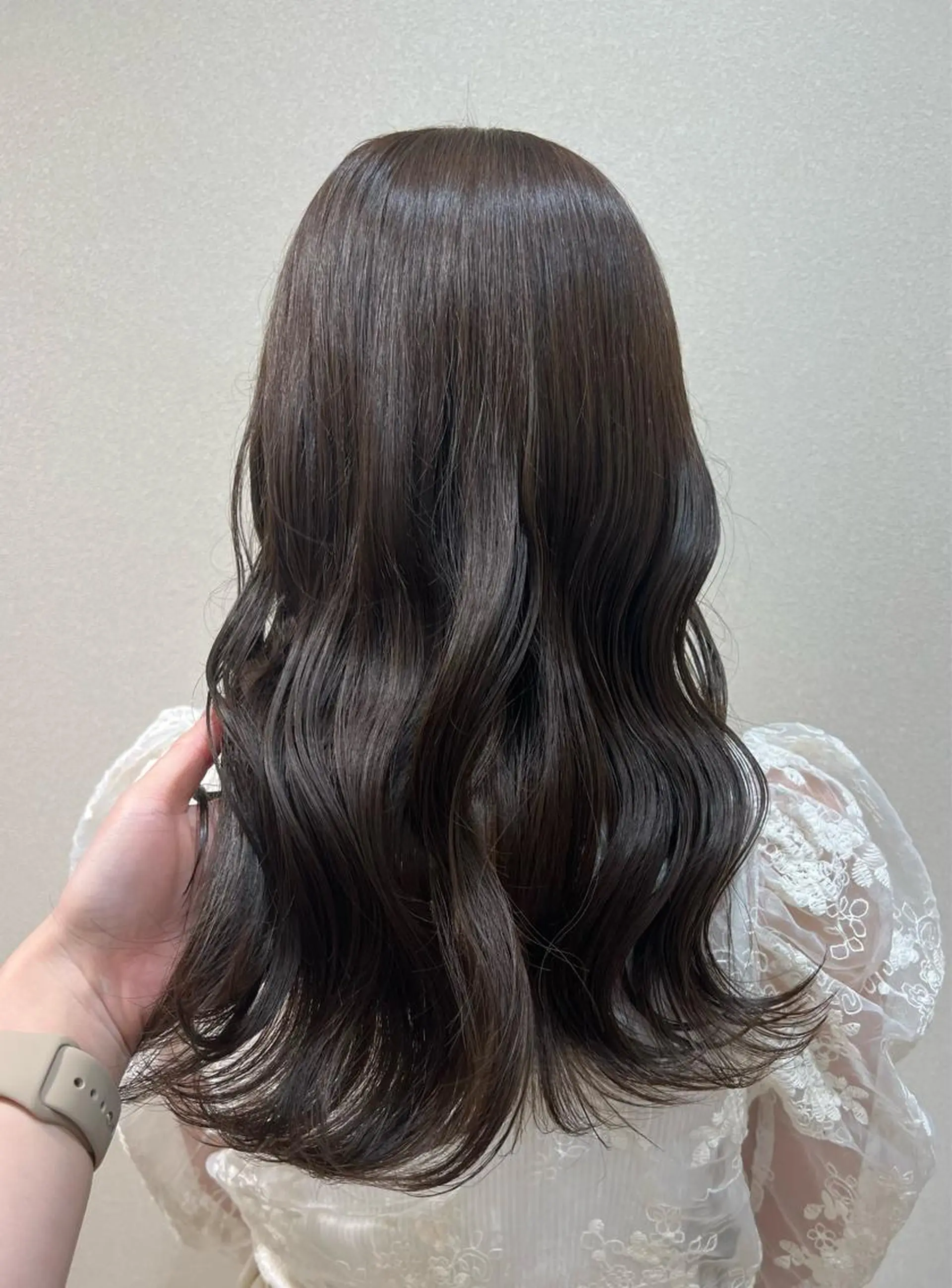 セミロング カット ヘアカラー トリートメント ヘッドスパ mina .のヘアスタイル