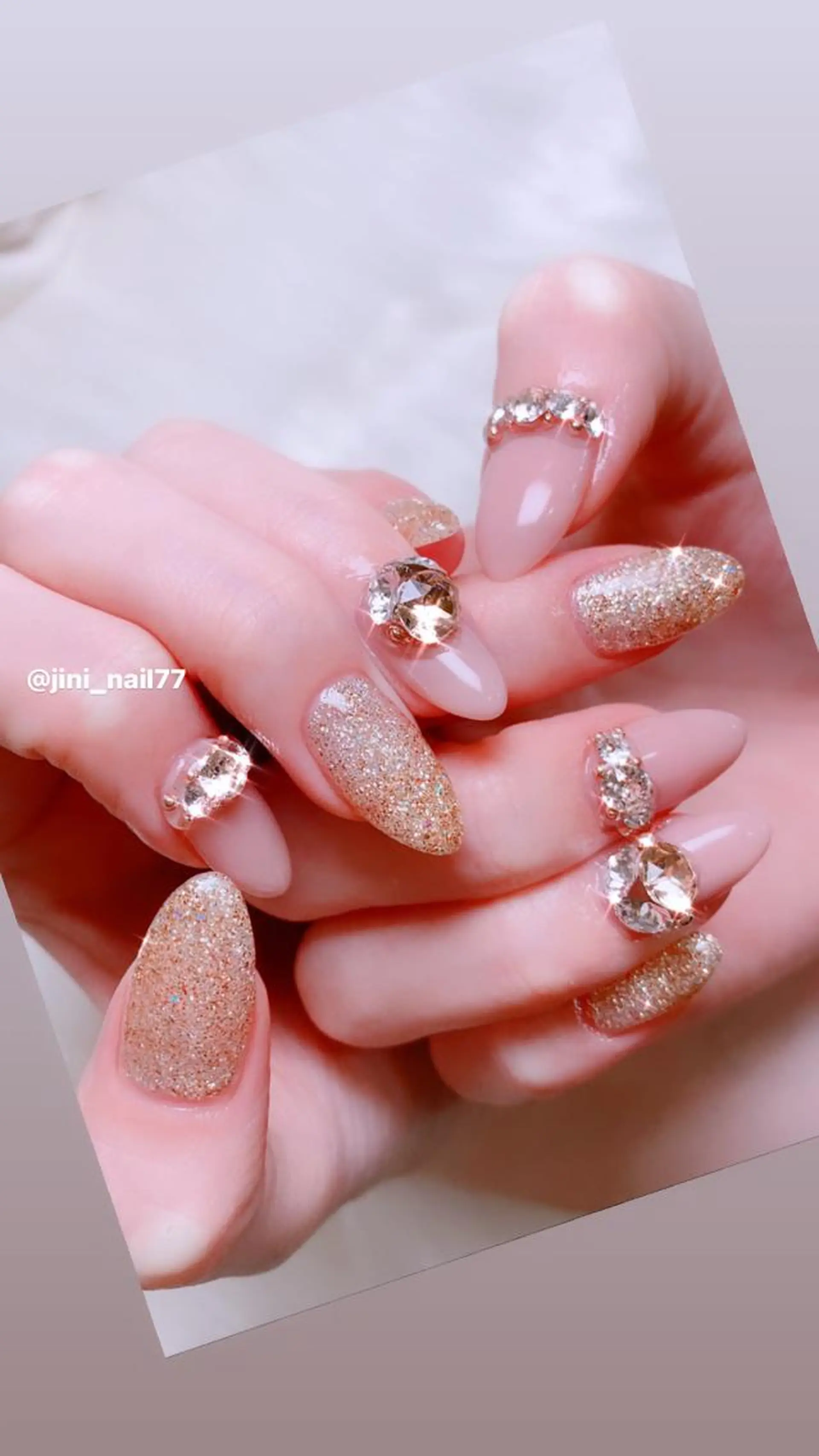 ネイル JINI NAIL所属・ジニ ネイルのネイルデザイン