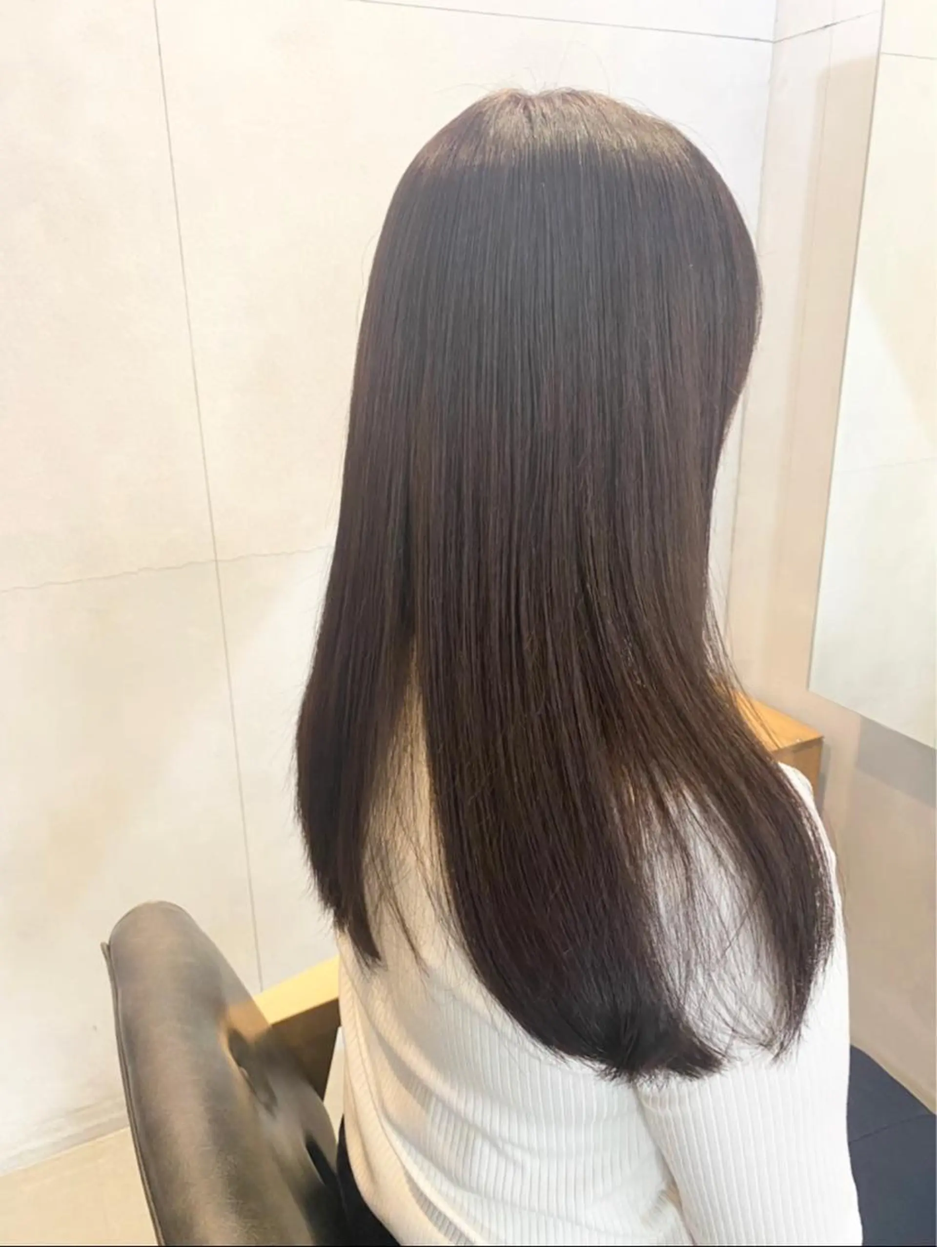 セミロング 縮毛矯正 conne& ririのヘアスタイル