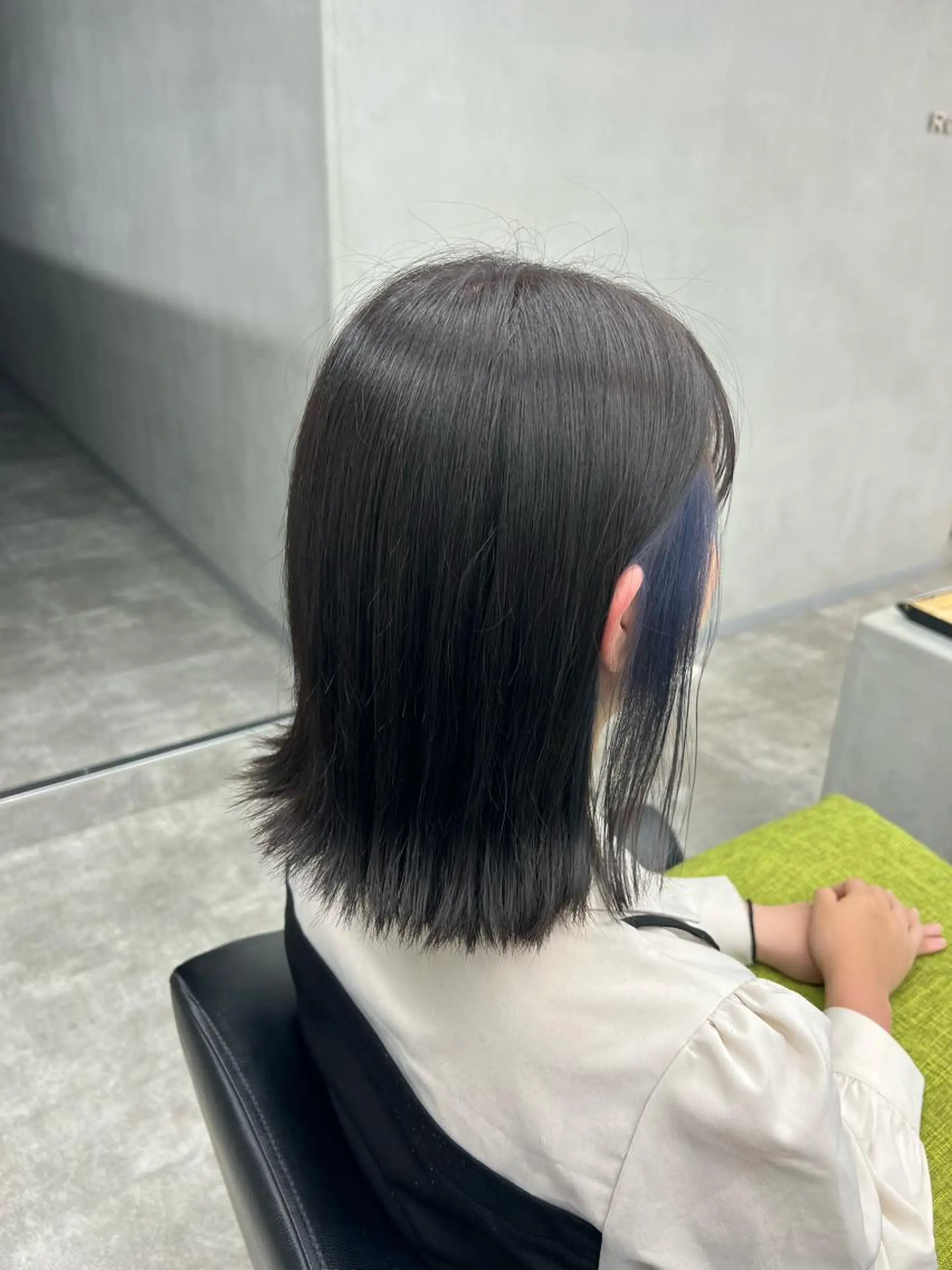 ミディアム カラー 畑中 咲穂のヘアスタイル