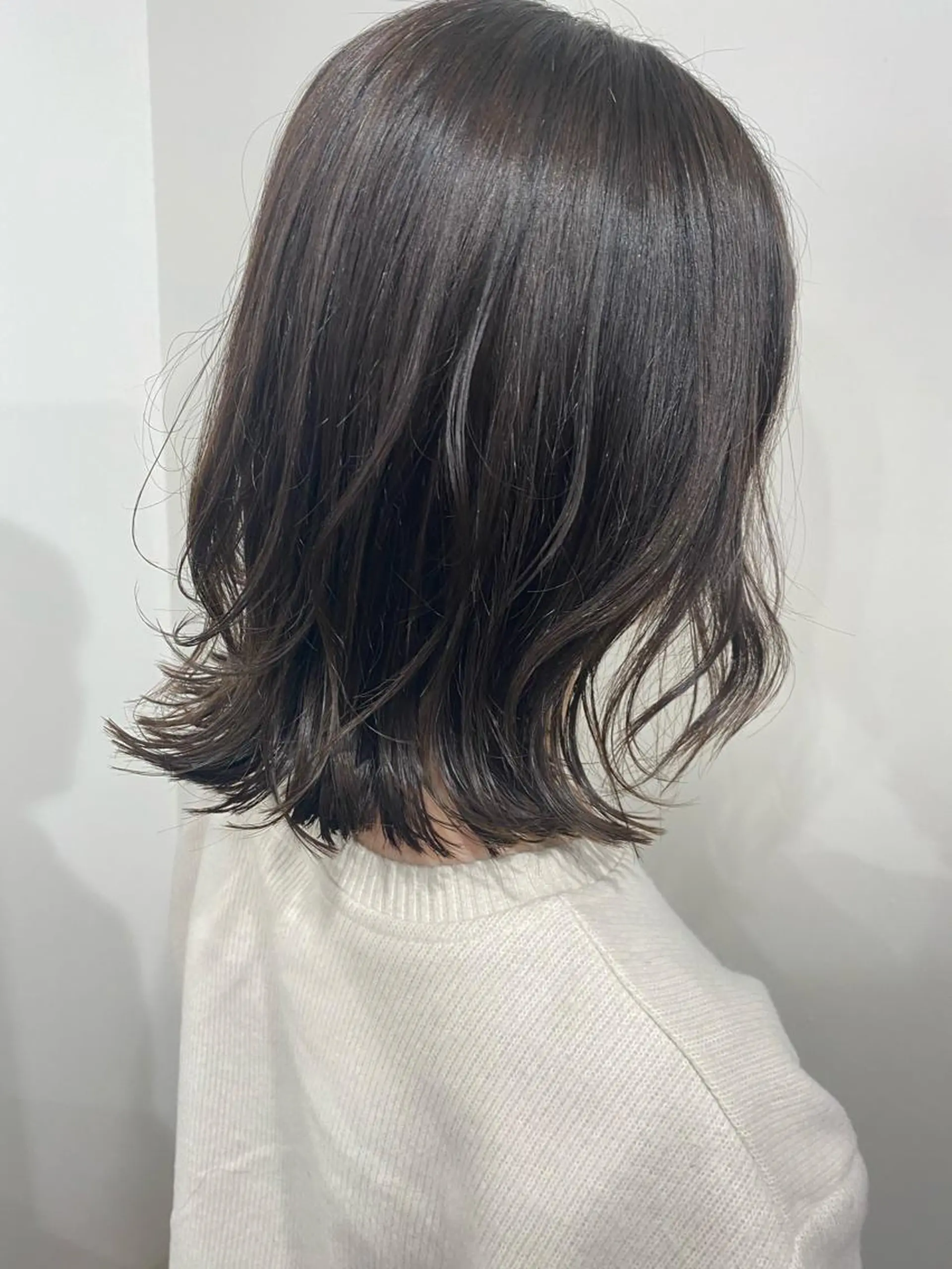 ミディアム カラー アディクシーカラー ブリーチ 透明感カラー エドルカラー ハイライトカラー カット ヘアカラー 夜23時まで予約🉑 reverieあきらのヘアスタイル