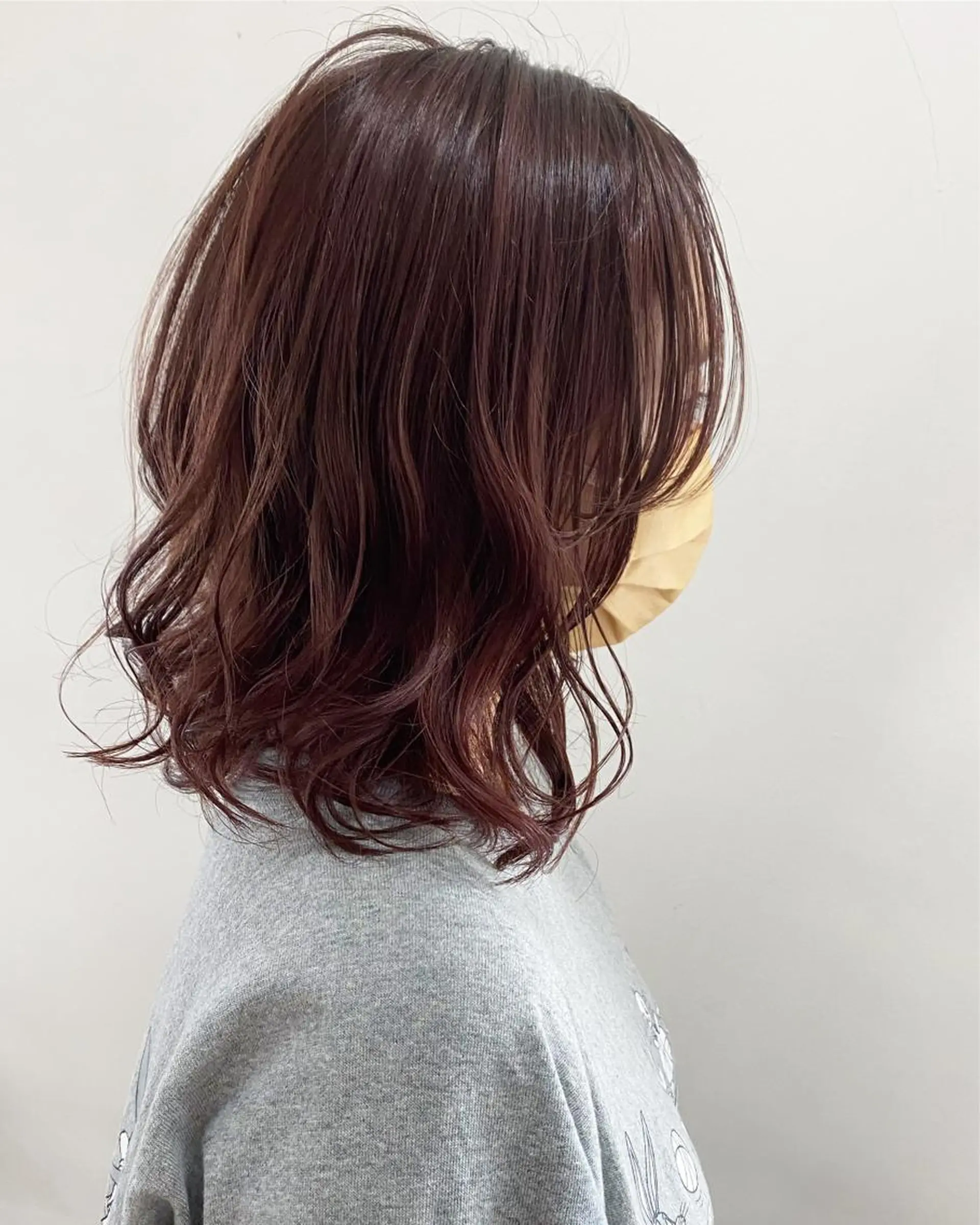 ミディアム カラー ベージュカラー ブリーチ ピンクカラー ピンクベージュ カット ヘアカラー フラム所属・WATANABE MISAKIのヘアスタイル