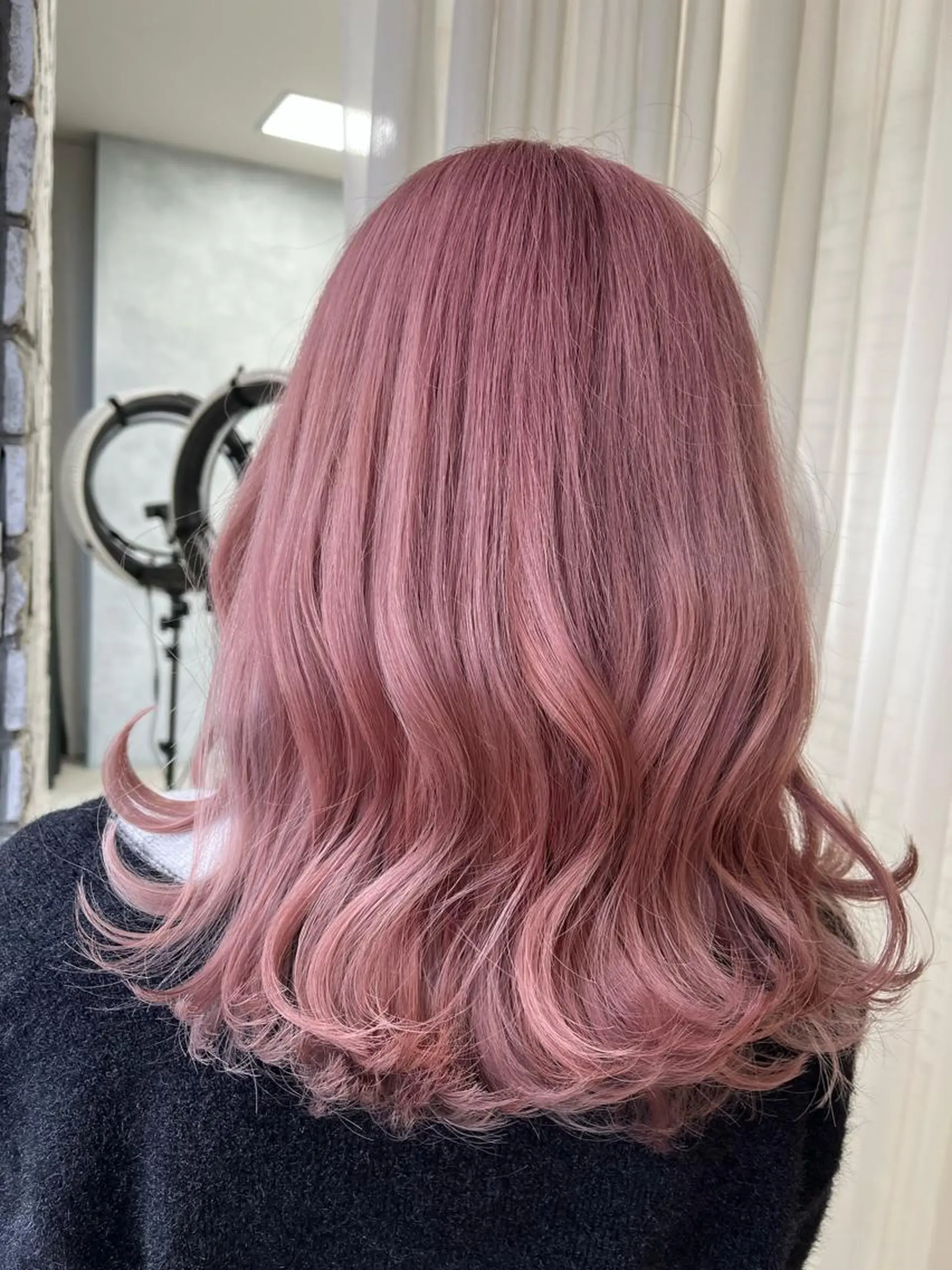セミロング ヘアカラー トリートメント u n aのヘアスタイル