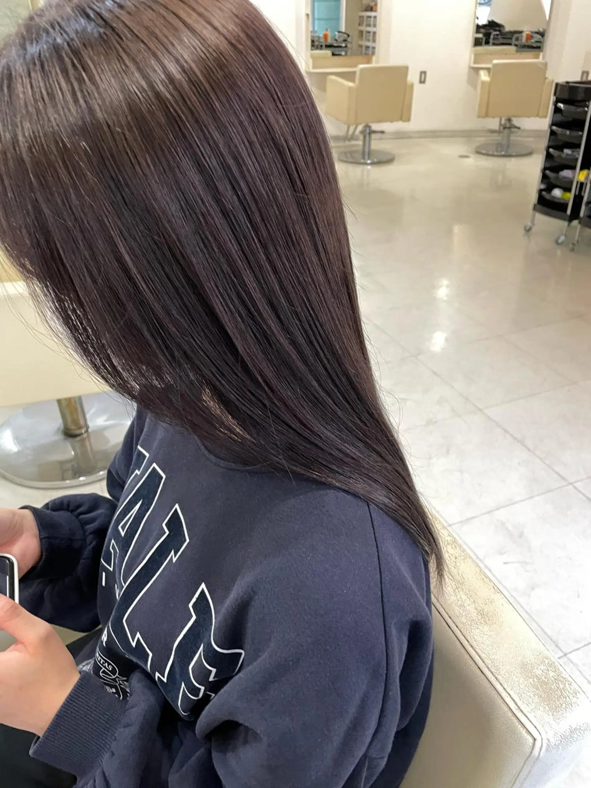 ロング パープルカラー 金井愛華 【monolith】のヘアスタイル