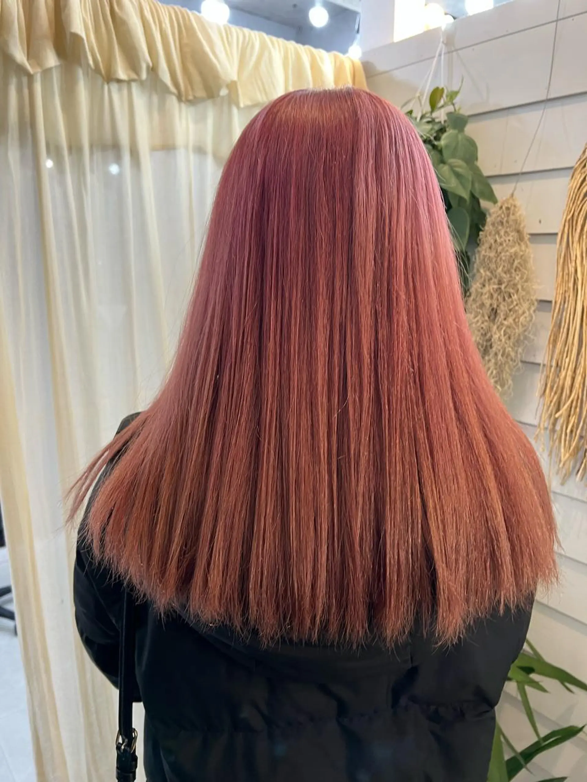 カラー YUI ハイトーンカラーのヘアスタイル