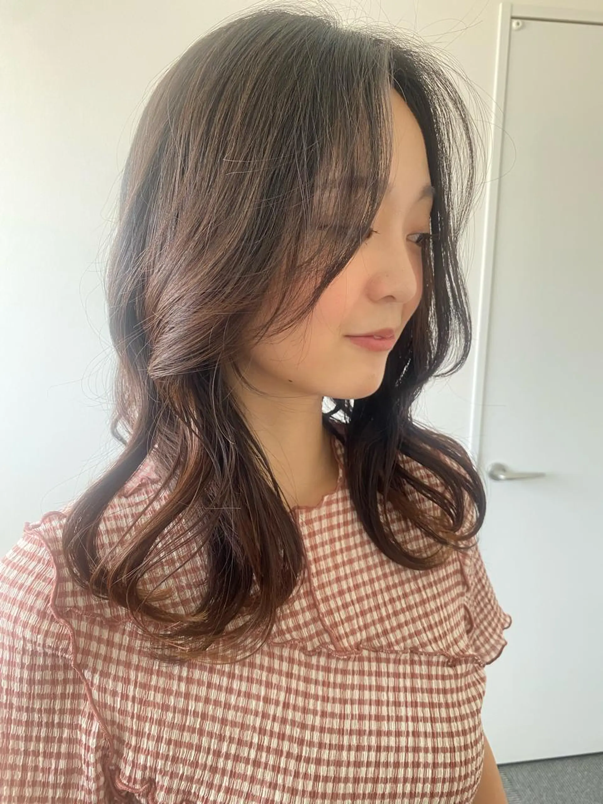 セミロング カラー くびれヘア 韓国風ヘア カット トリートメント 小顔レイヤー/ ベージュ🤍Rieのヘアスタイル