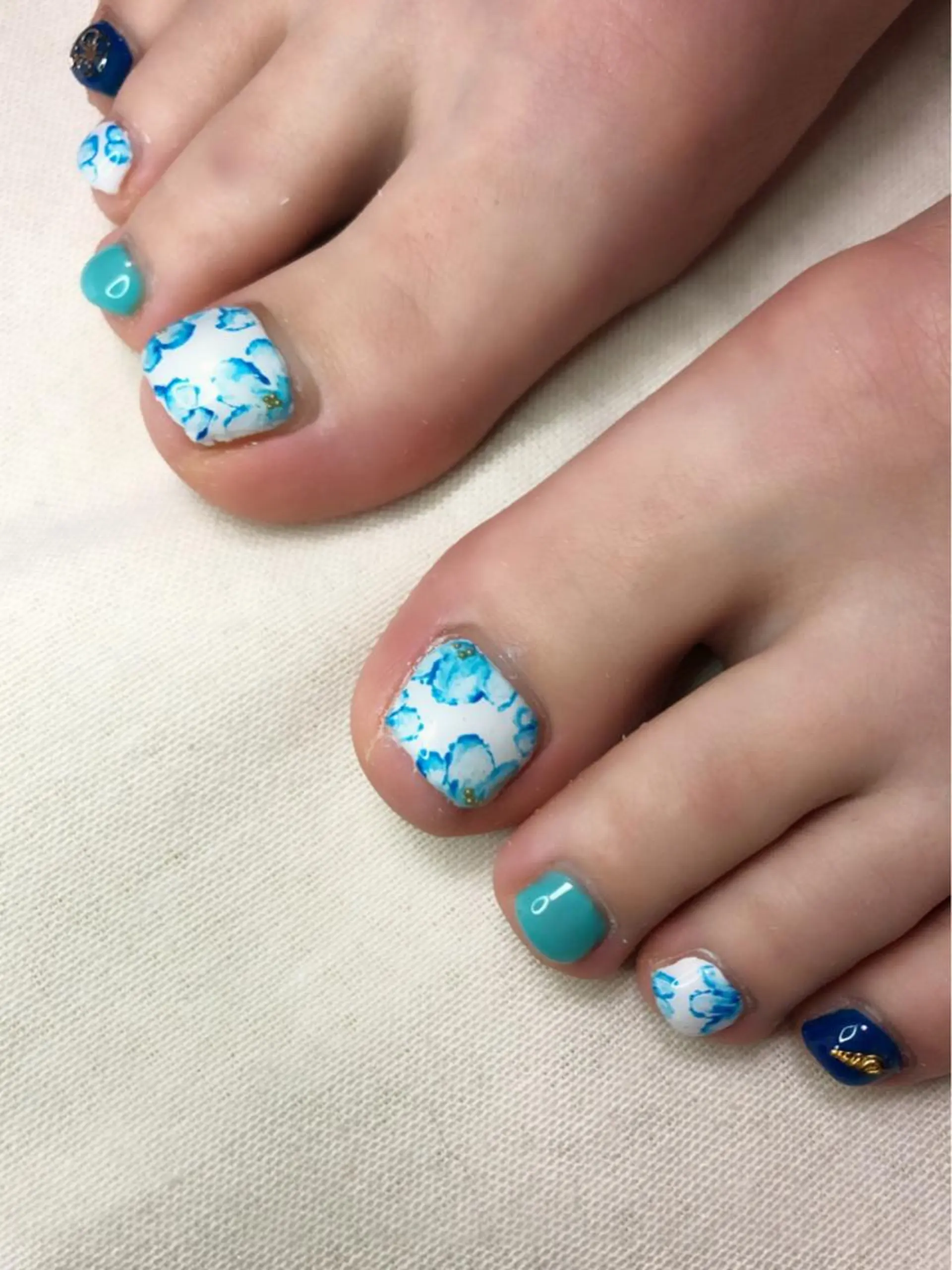 ネイル AZU nailのネイルデザイン