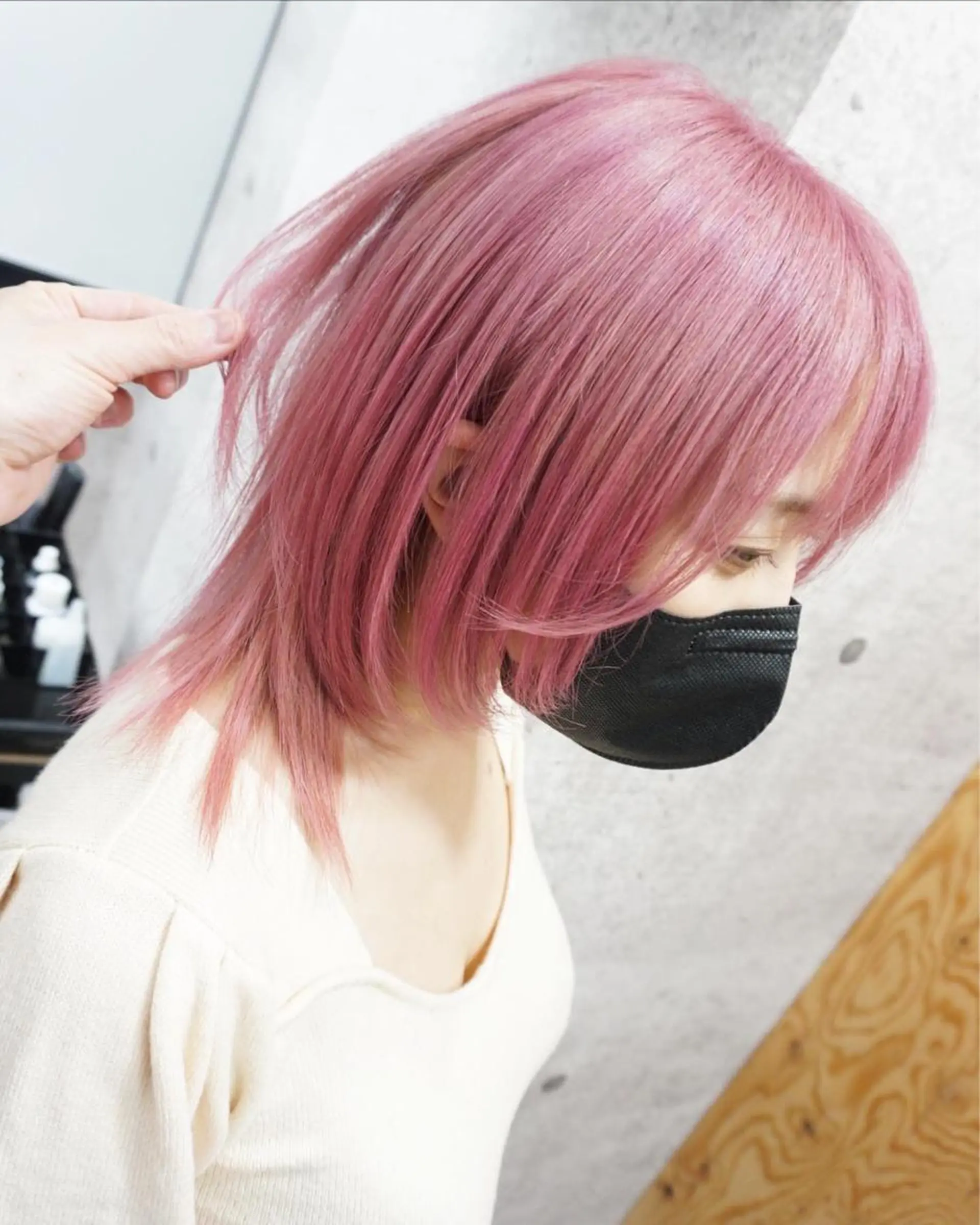 ミディアム ウルフカット カット ヘアカラー トリートメント hair teria ryu 大塚のヘアスタイル