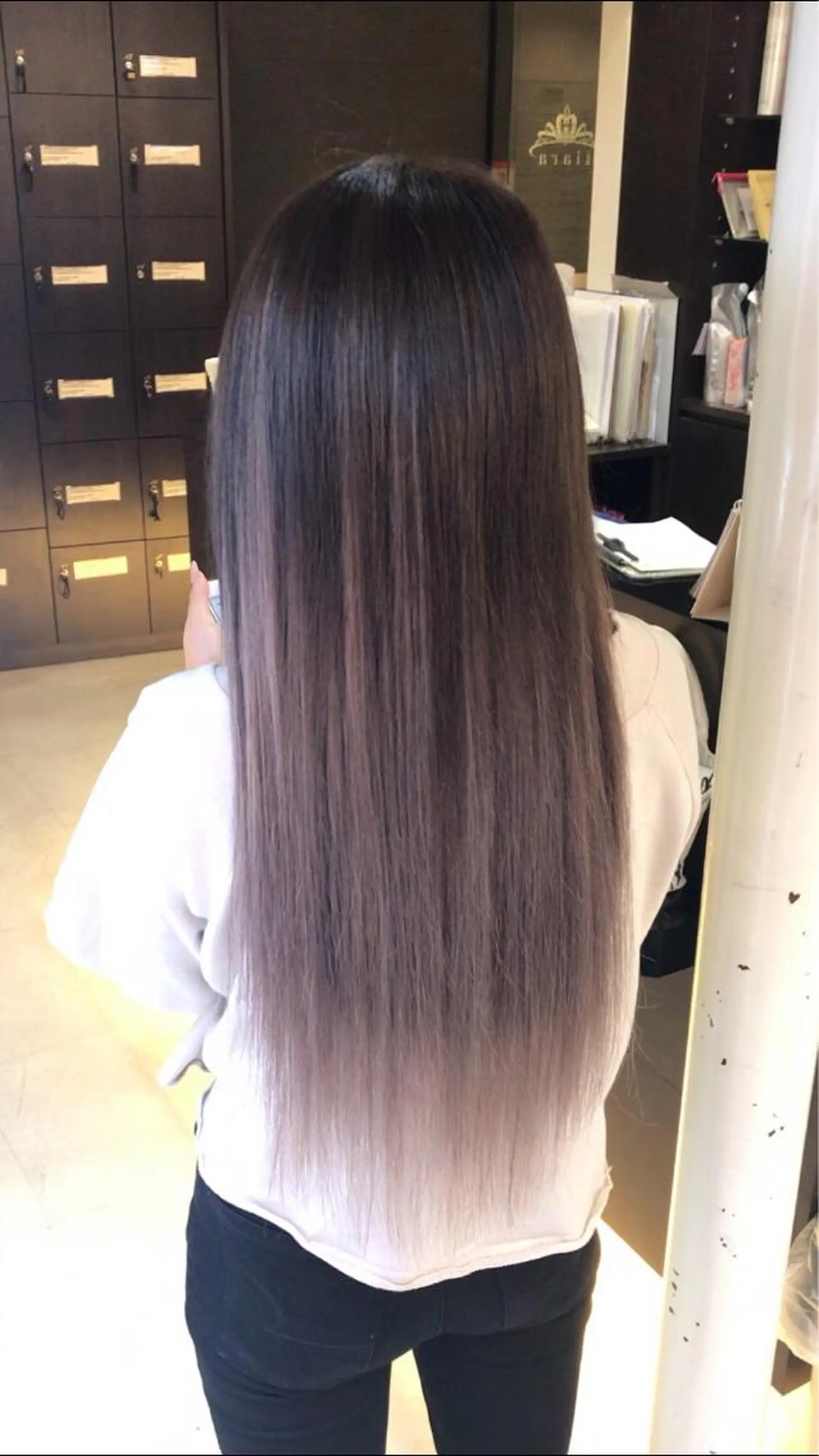 ロング カット ヘアカラー エクステ カラコレなんば TOPstylistのヘアスタイル