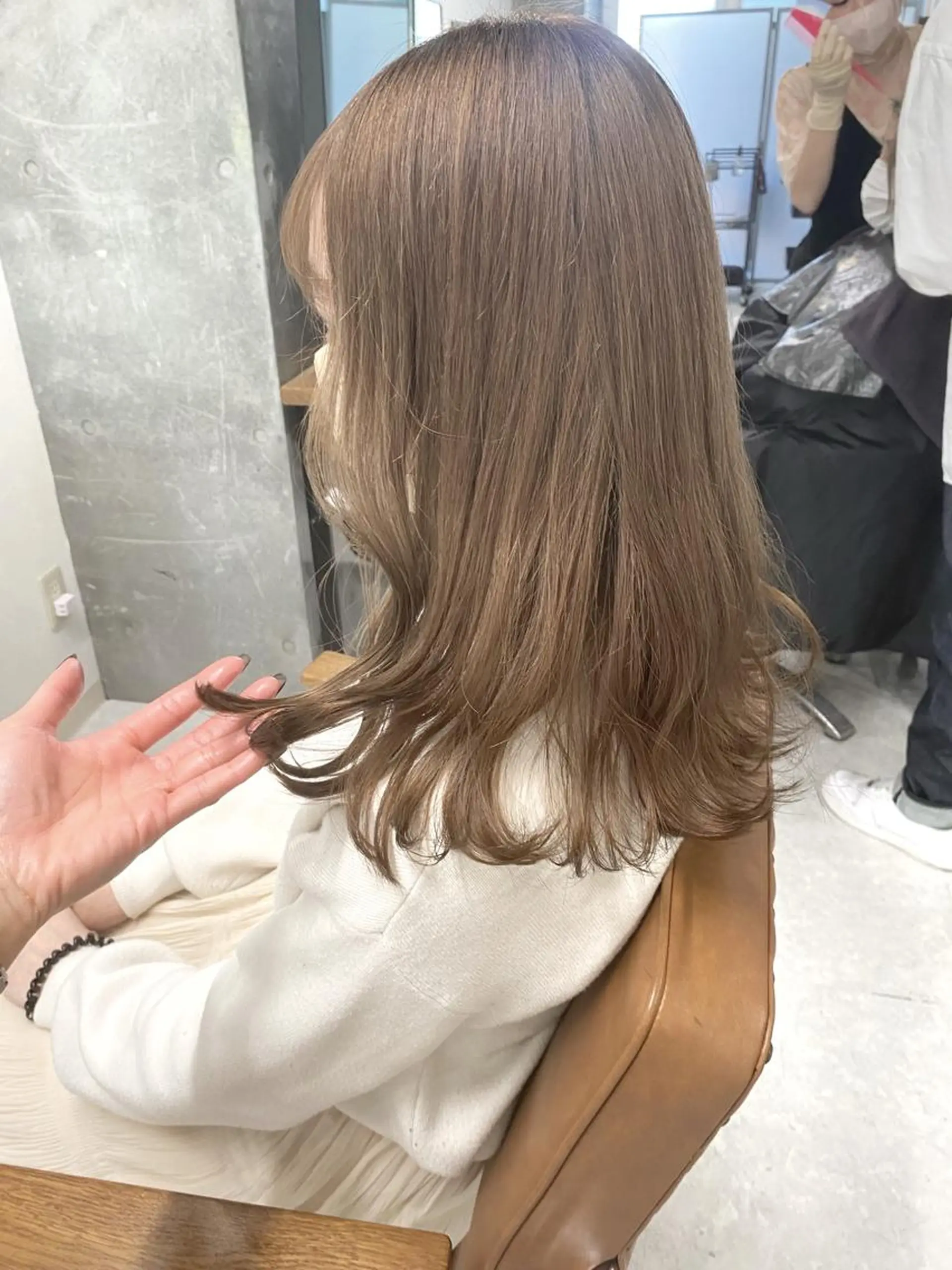 ミディアム カラー ヘアアレンジ 🌷FUKA🌷 まろやかハイトーンのヘアスタイル