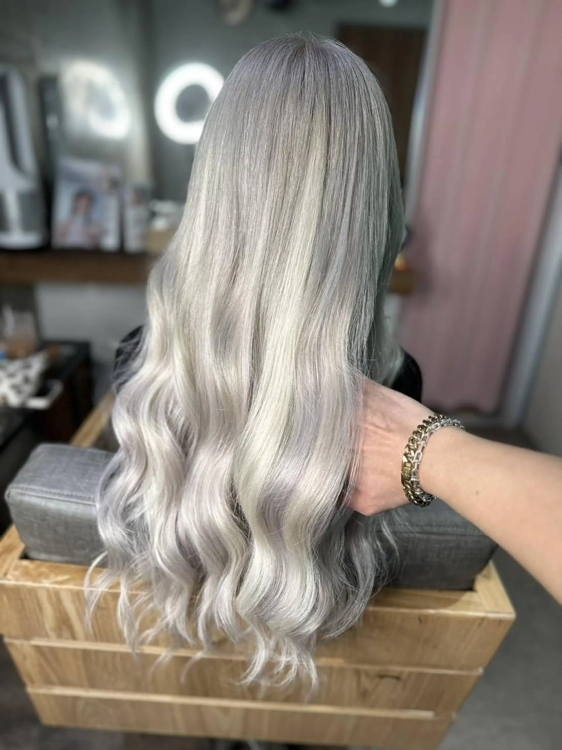 セミロング ♡SNSで大バズり♡ コリアン羽エクステ◎のヘアスタイル