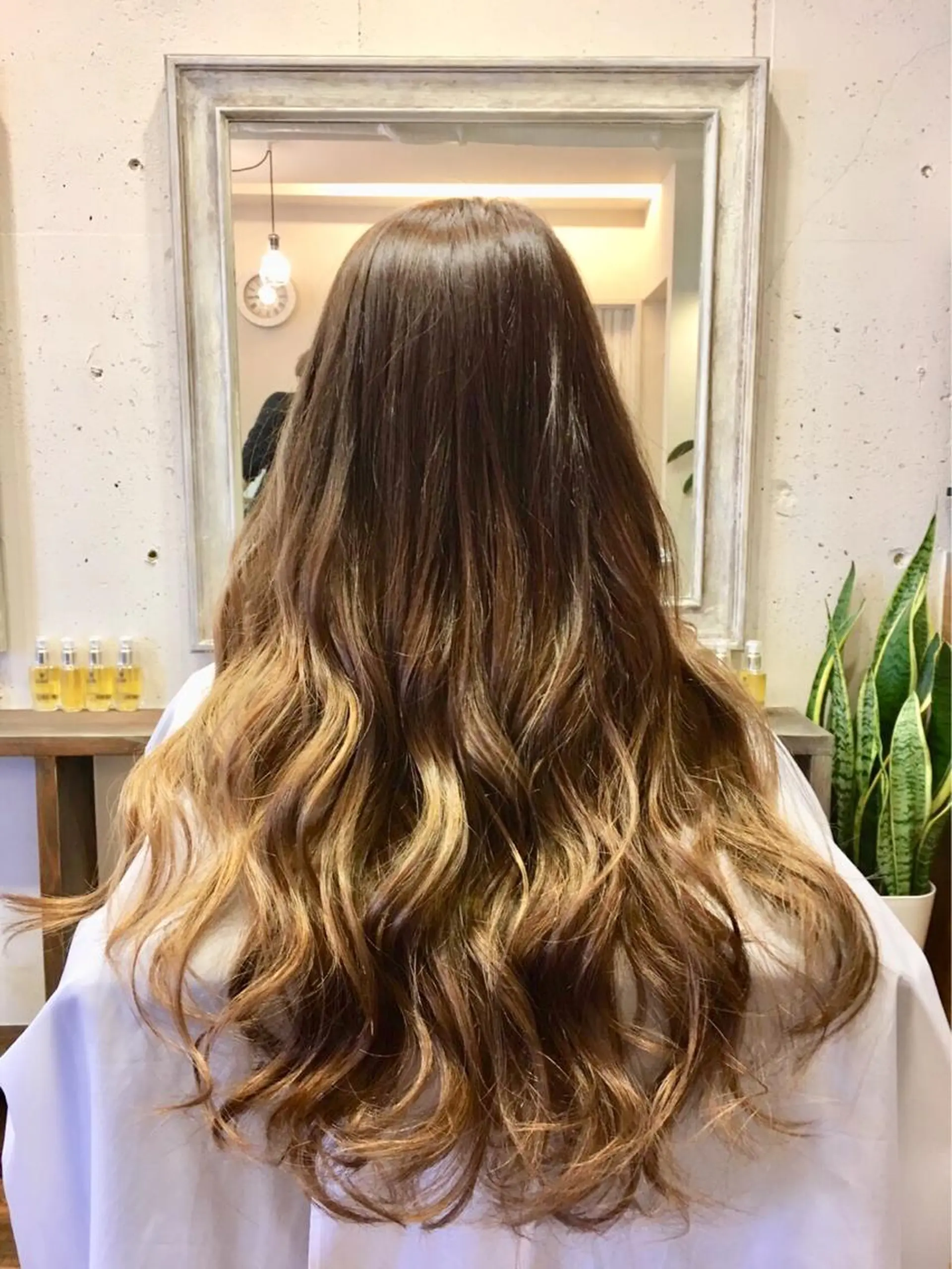 ロング カラー ヘアカラー トリートメント 💎JADE GRACE💎のヘアスタイル