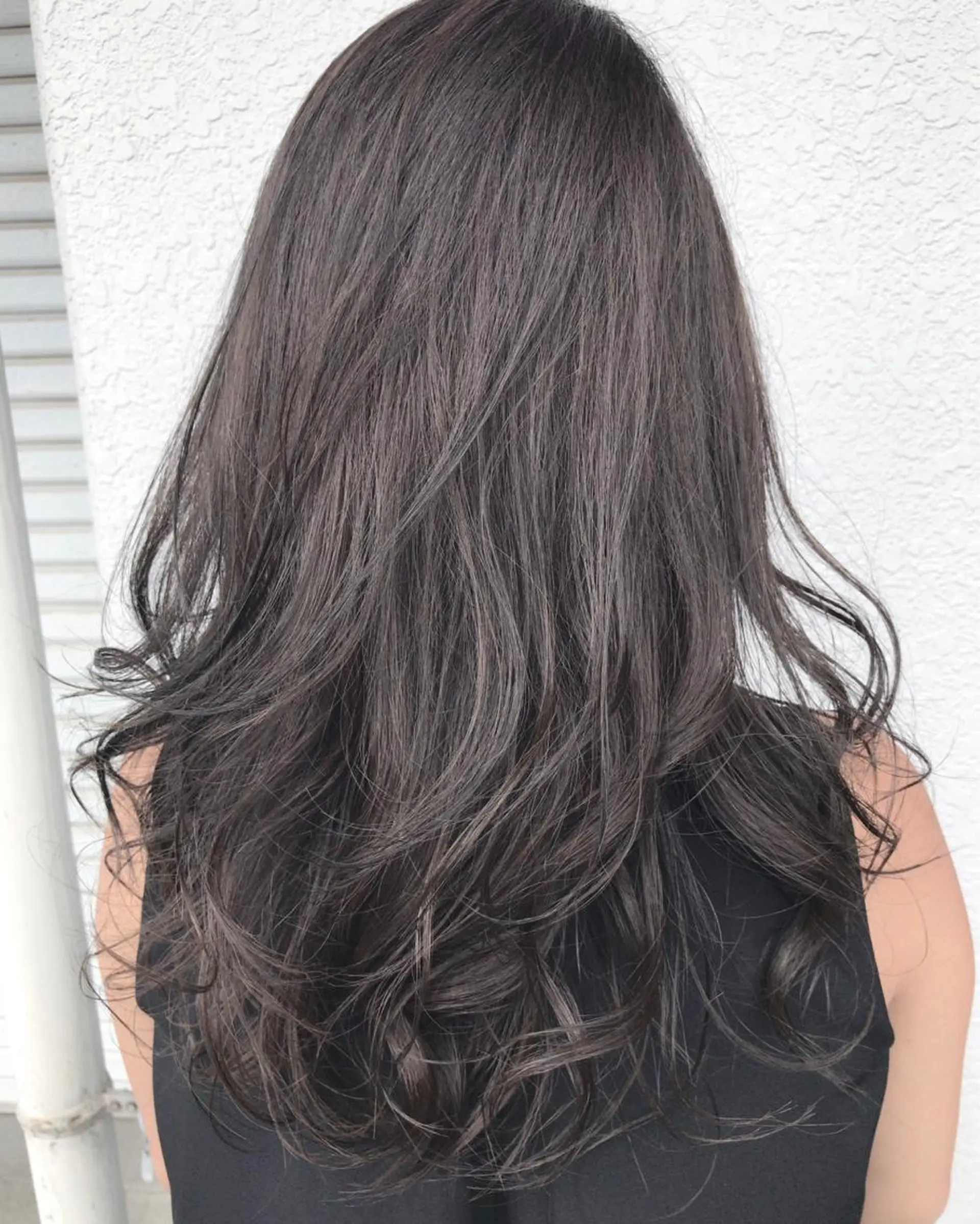 セミロング カラー デザインカラー レイヤーカット匠 イソザキノリユキのヘアスタイル