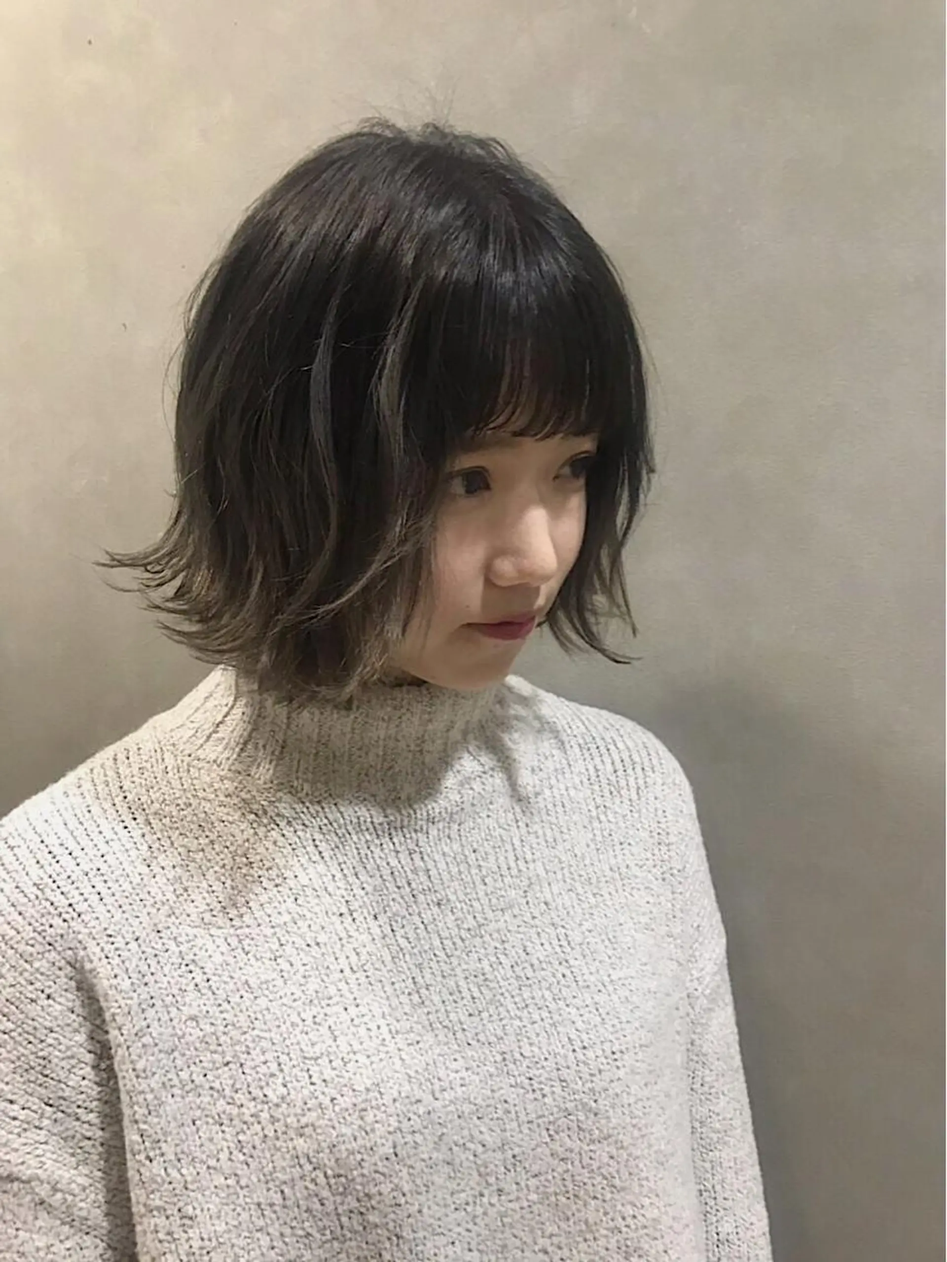 ショート カラー ヘアアレンジ グレージュ ヘアカラー lani ブリーチ /ダブルカラーのヘアスタイル