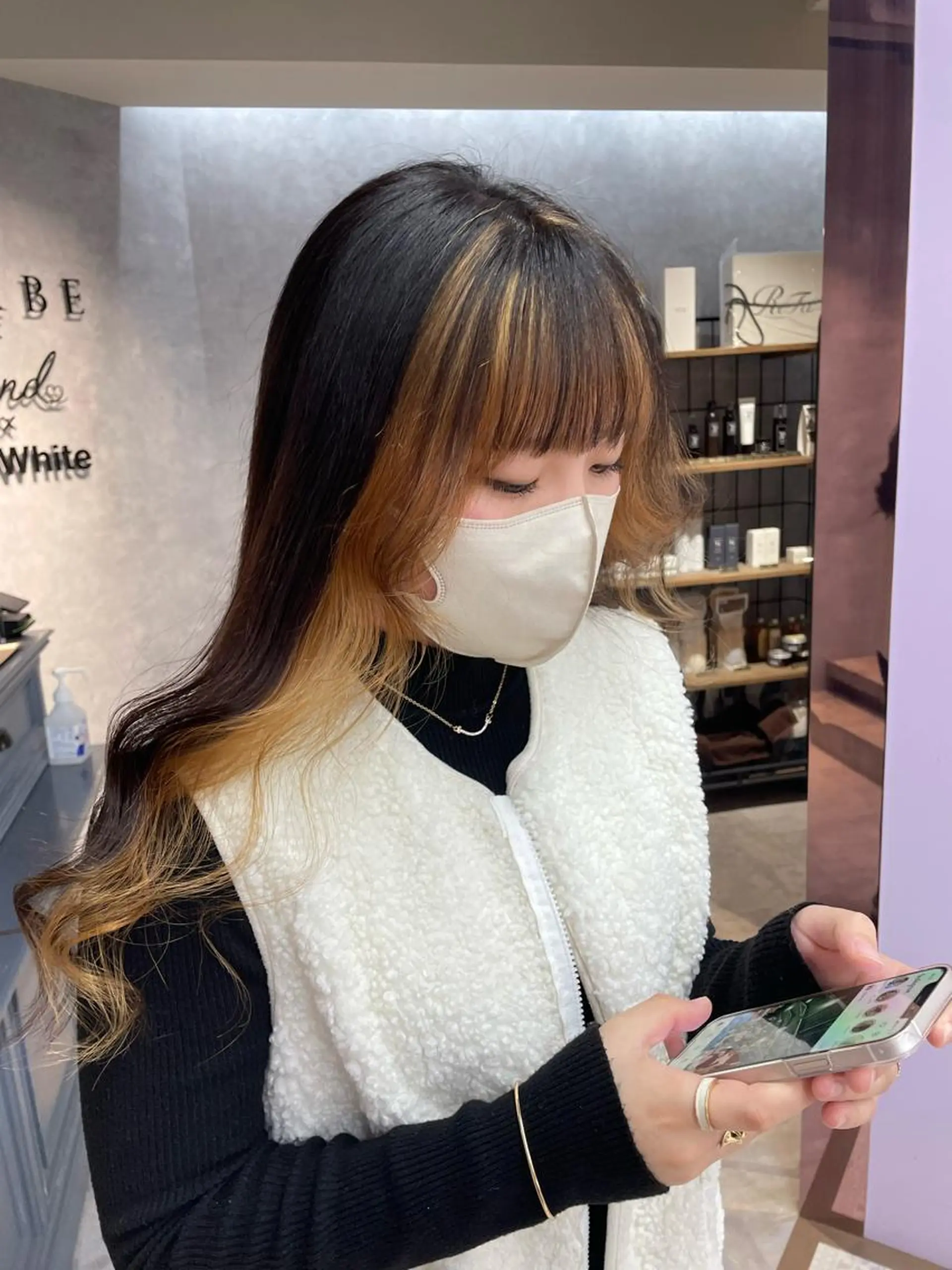 ロング Cielro/ダブル カラー/西田咲希のヘアスタイル