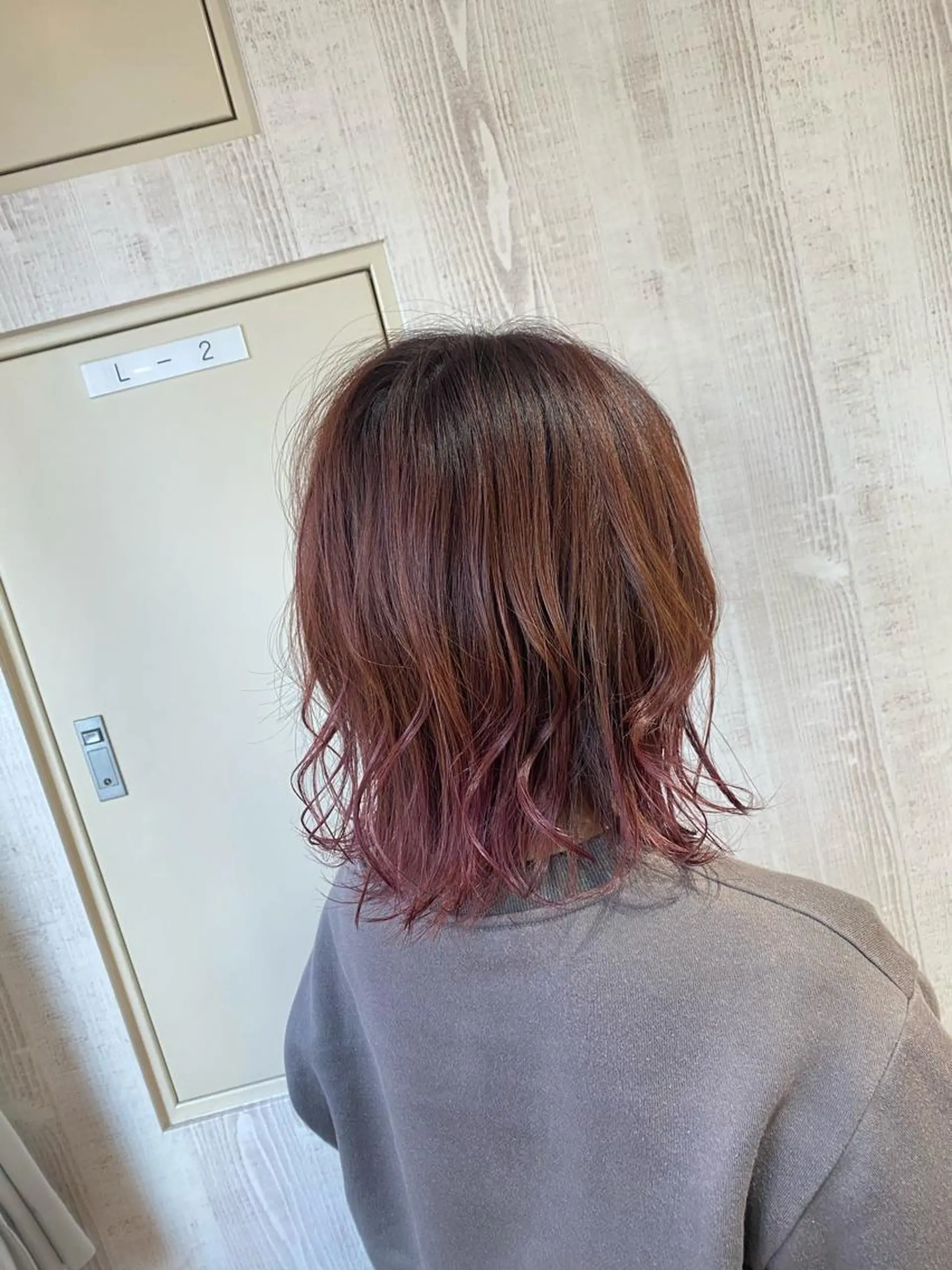 ミディアム カラー ダブルカラー グラデーションカラー ピンクカラー バイオレットカラー カット ヘアカラー トリートメント Kazu .Kのヘアスタイル