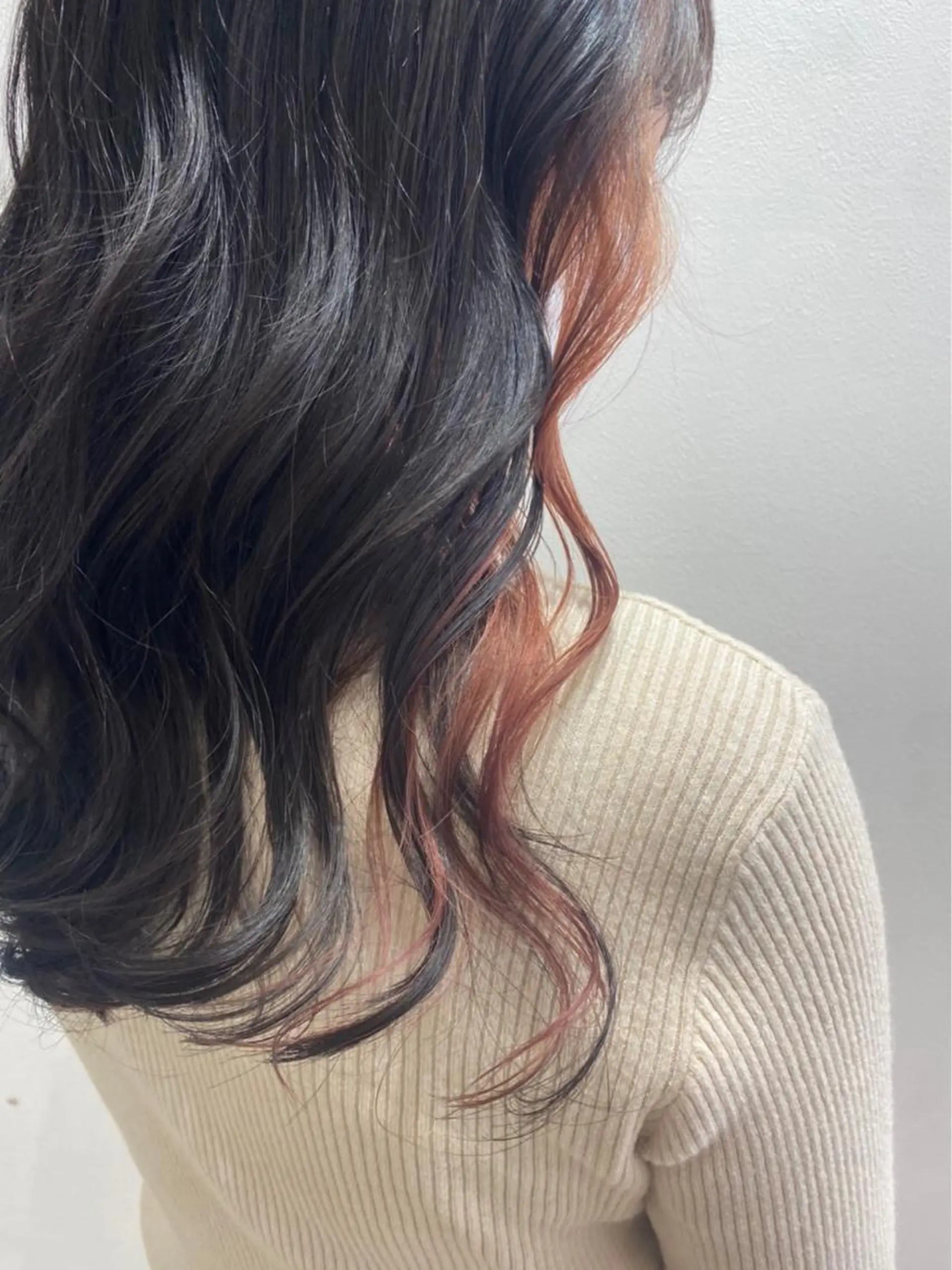 カラー 坂本 実沙季のヘアスタイル