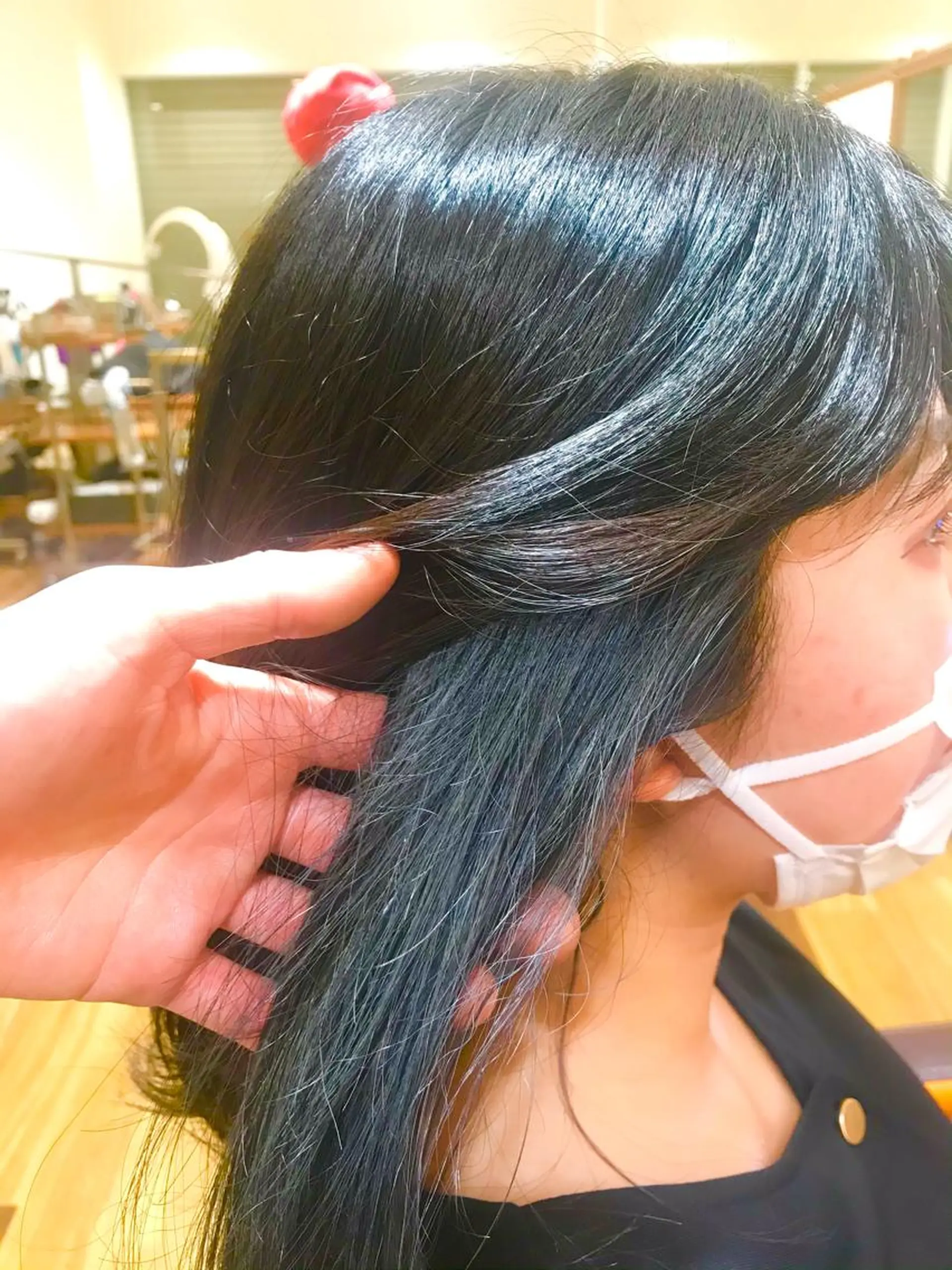 ミディアム カラー ブリーチ インナーカラー SEA BELLE YASUのヘアスタイル