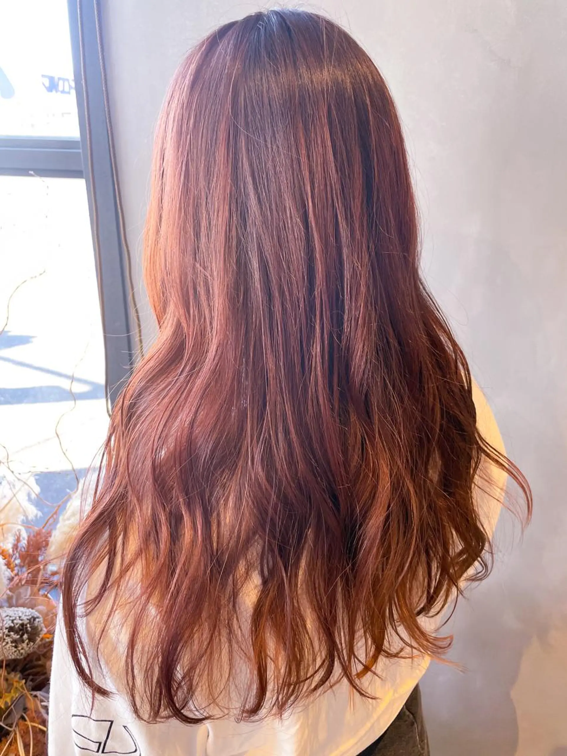 ロング カラー アディクシーカラー オレンジ ピンクカラー カット ヘアカラー トリートメント 長谷川 沙紀のヘアスタイル