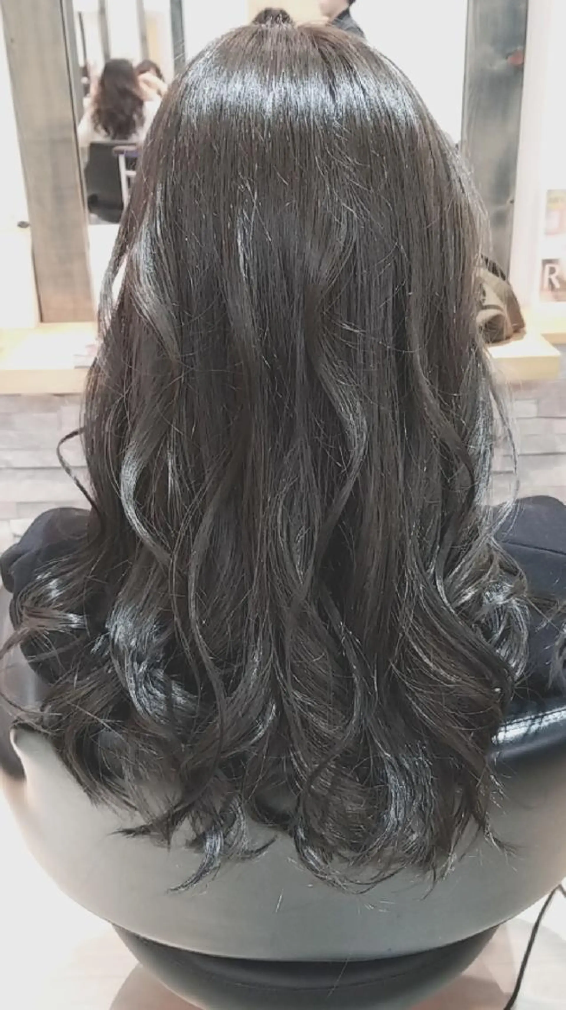 ロング すずき えりのヘアスタイル