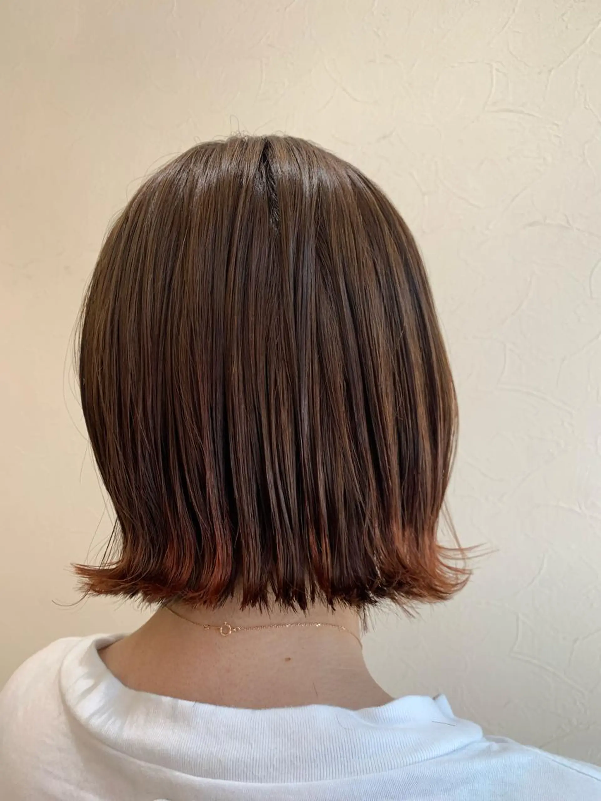 ショート カラー カット ヘアカラー トリートメント 店長ハイトーンカラー 柞山史奈のヘアスタイル