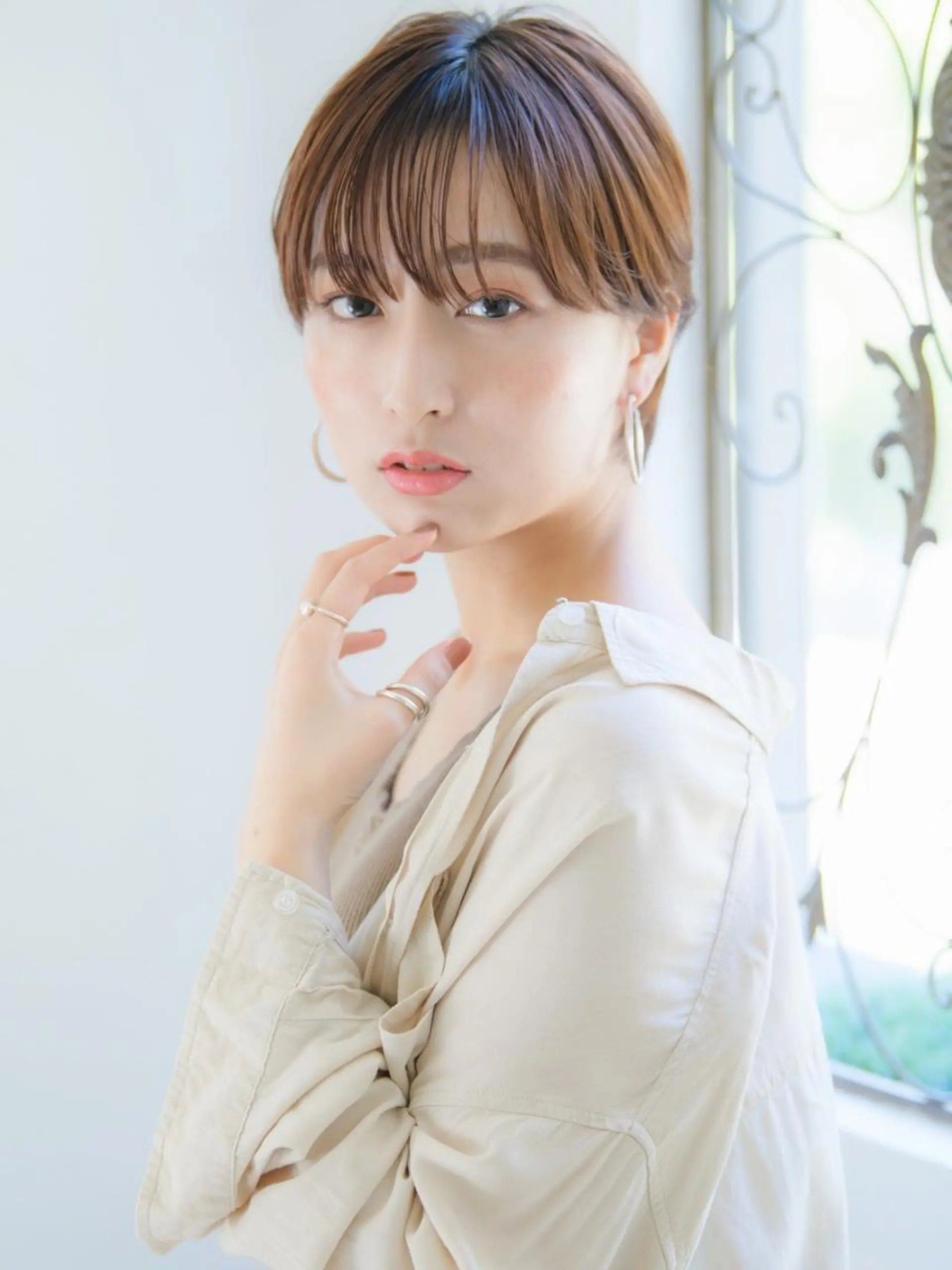 ショート カラー ヘアアレンジ メンズパーマ特化🔥 ツイスパ/シャドウのヘアスタイル